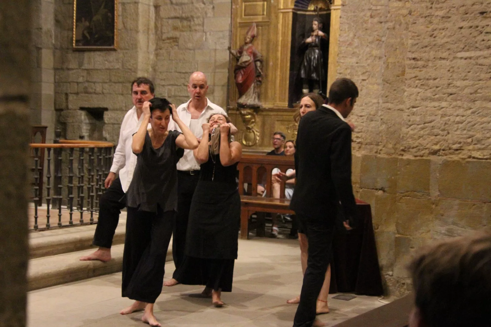 Deleites Diversos interpretando 'El gran teatro del mundo' en San Pedro el Viejo. Foto Carlos Neofato