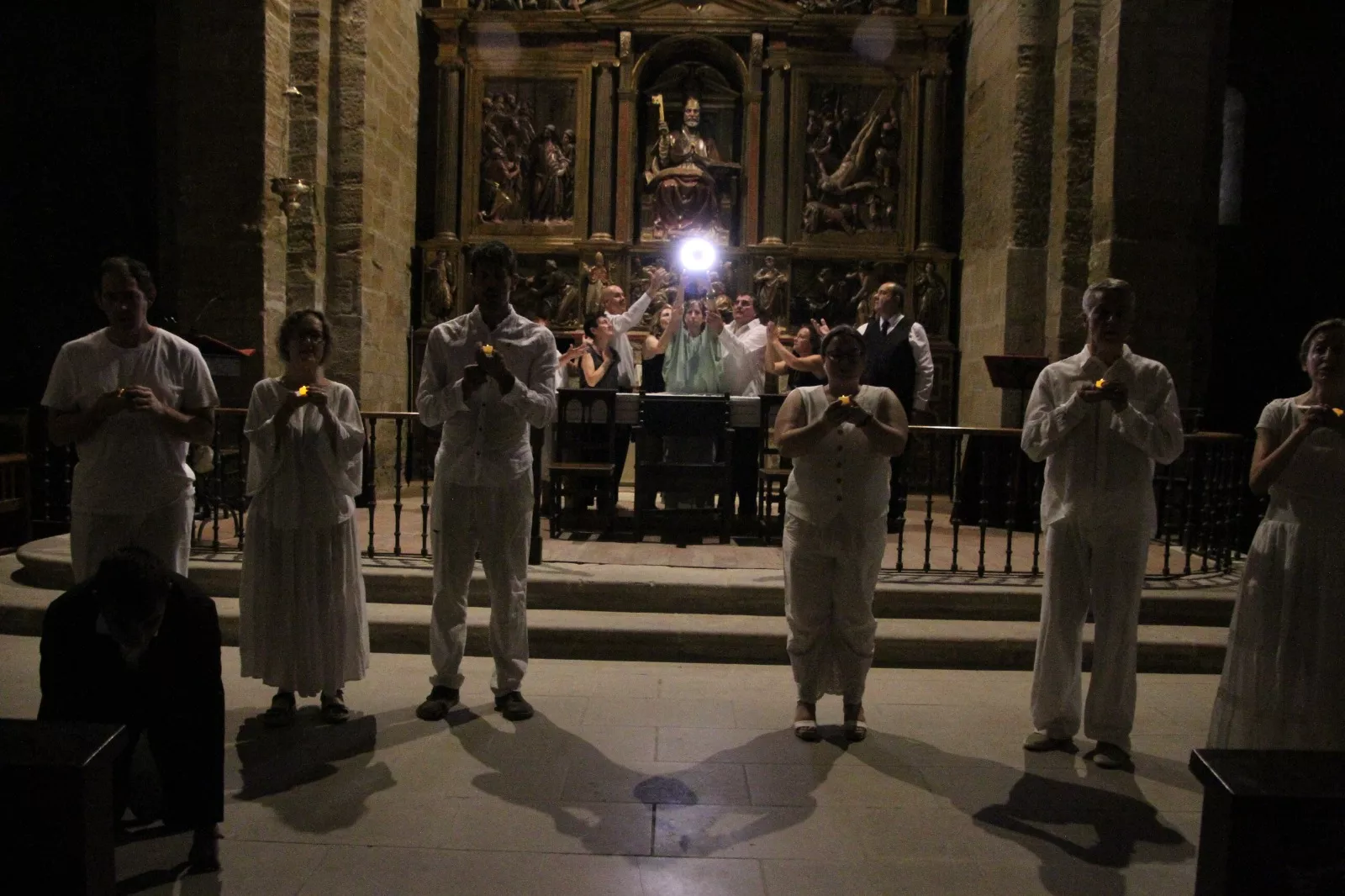 Deleites Diversos interpretando 'El gran teatro del mundo' en San Pedro el Viejo. Foto Carlos Neofato