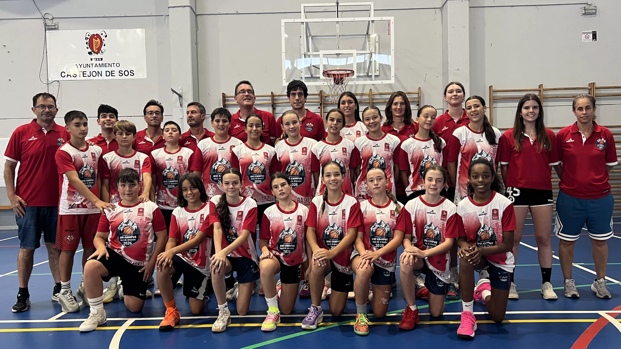Grupo top con Marina Mata 2026