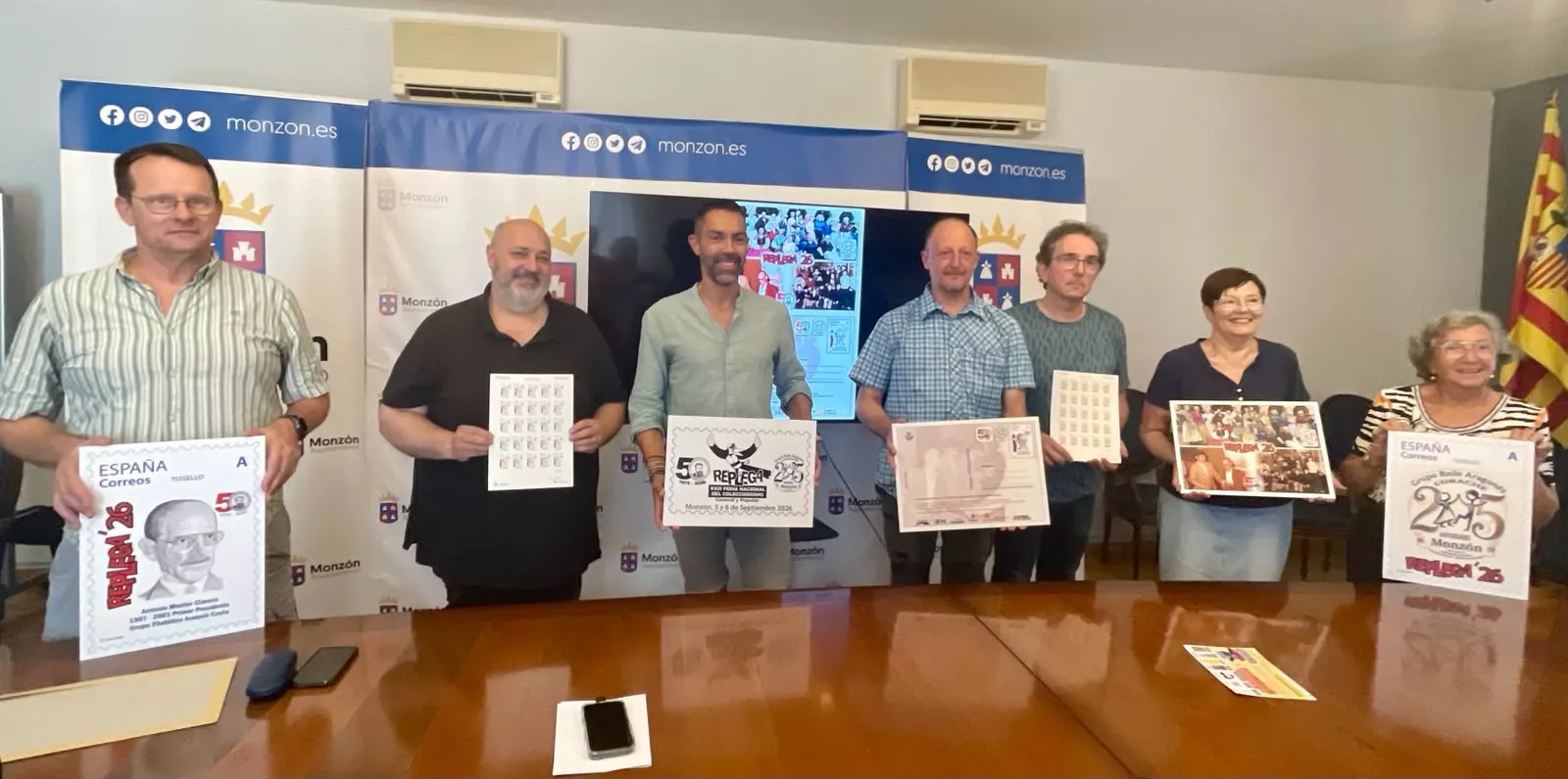 Presentación de Replega que homenajeará a L'Orache y el Grupo Filatélico