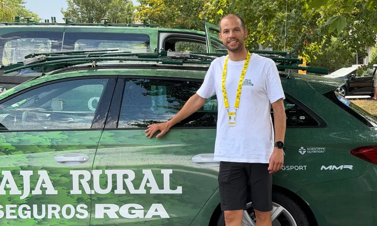 Felipe Soria, el oscense encargado de cuidar a los corredores del Caja Rural en el Tour de Francia. 