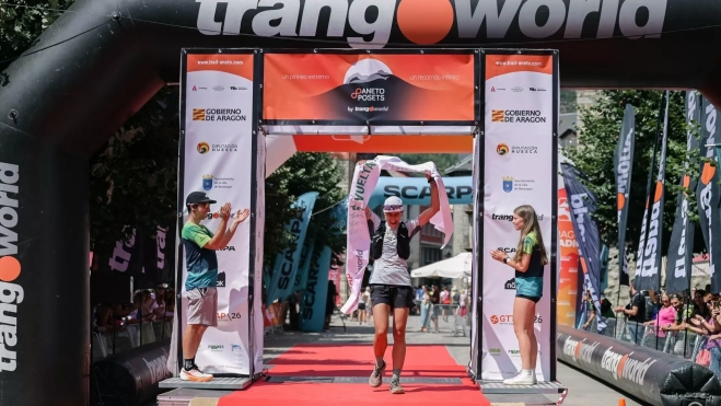 Morgane Lefeuvre, vencedora de la Vuelta al Aneto 2026. Foto de La Retratería Morgane Lefeuvre, vencedora de la Vuelta al Aneto 2026. Foto de La Retratería