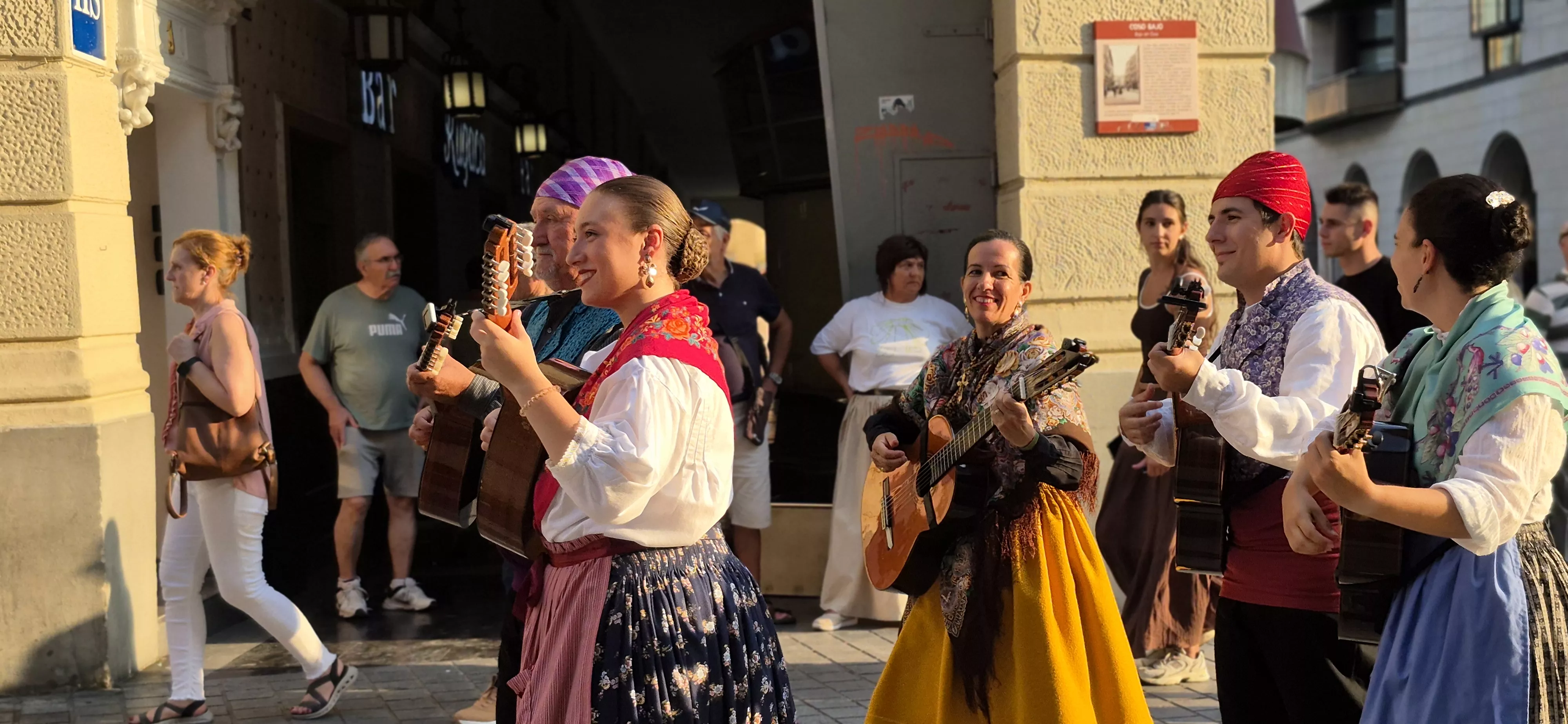 26 Festival Folklórico Castillo de Montearagón. Foto Myriam Martínez