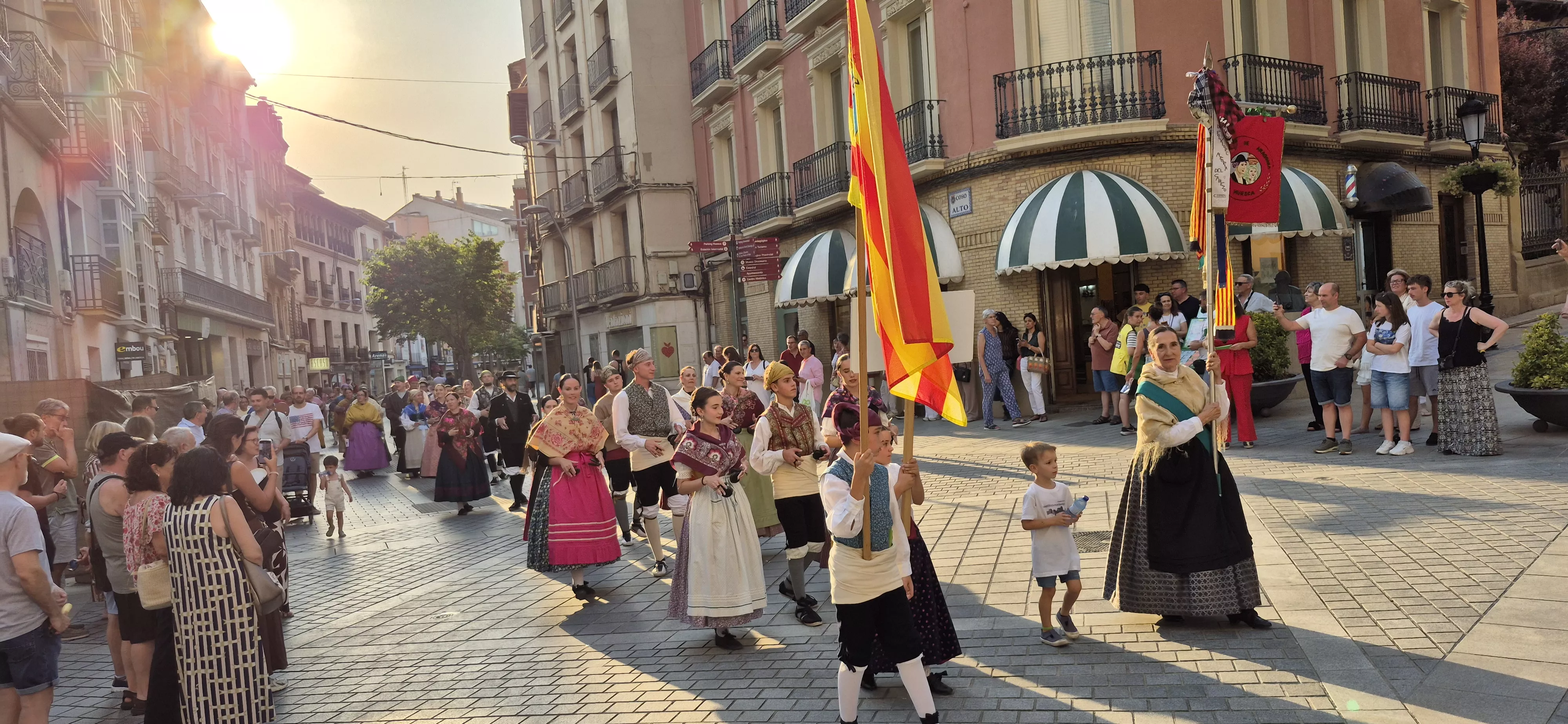 26 Festival Folklórico Castillo de Montearagón. Foto Myriam Martínez