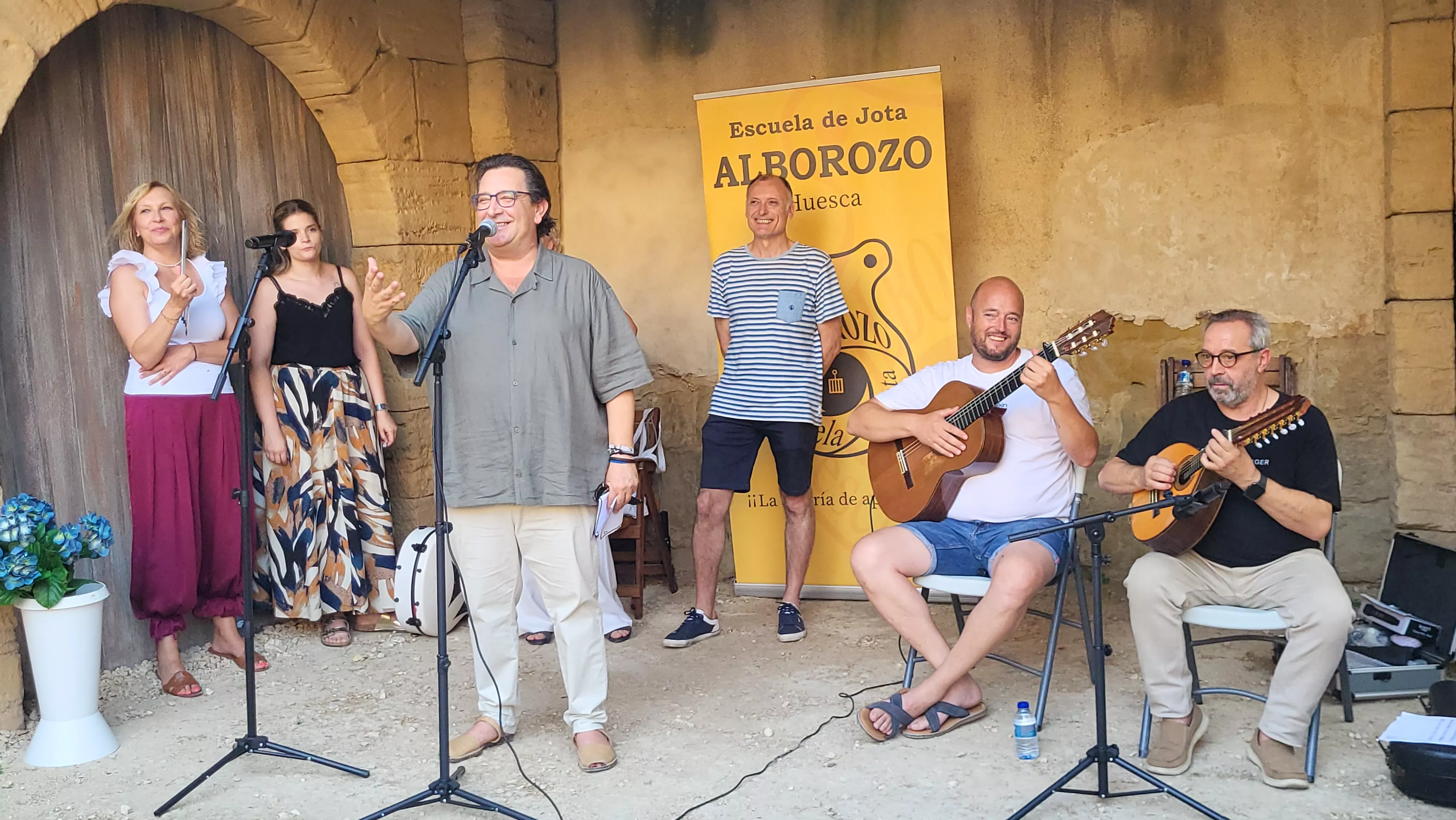 Celebración de la fiesta de La Malena en Huesca. Foto Mercedes Manterola