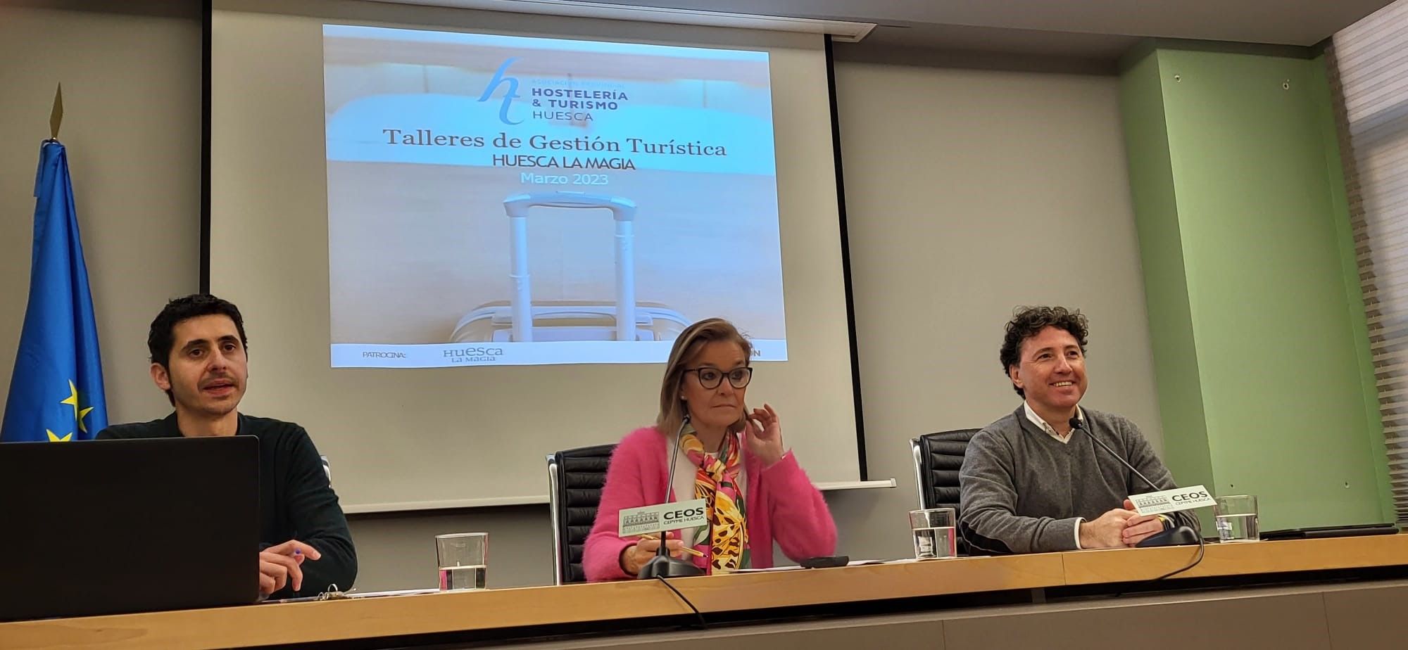 Pablo Villacampa, Anabel Costas y Fernando Blasco han presentado los Talleres de Gestión Turística de Huesca La Magia.