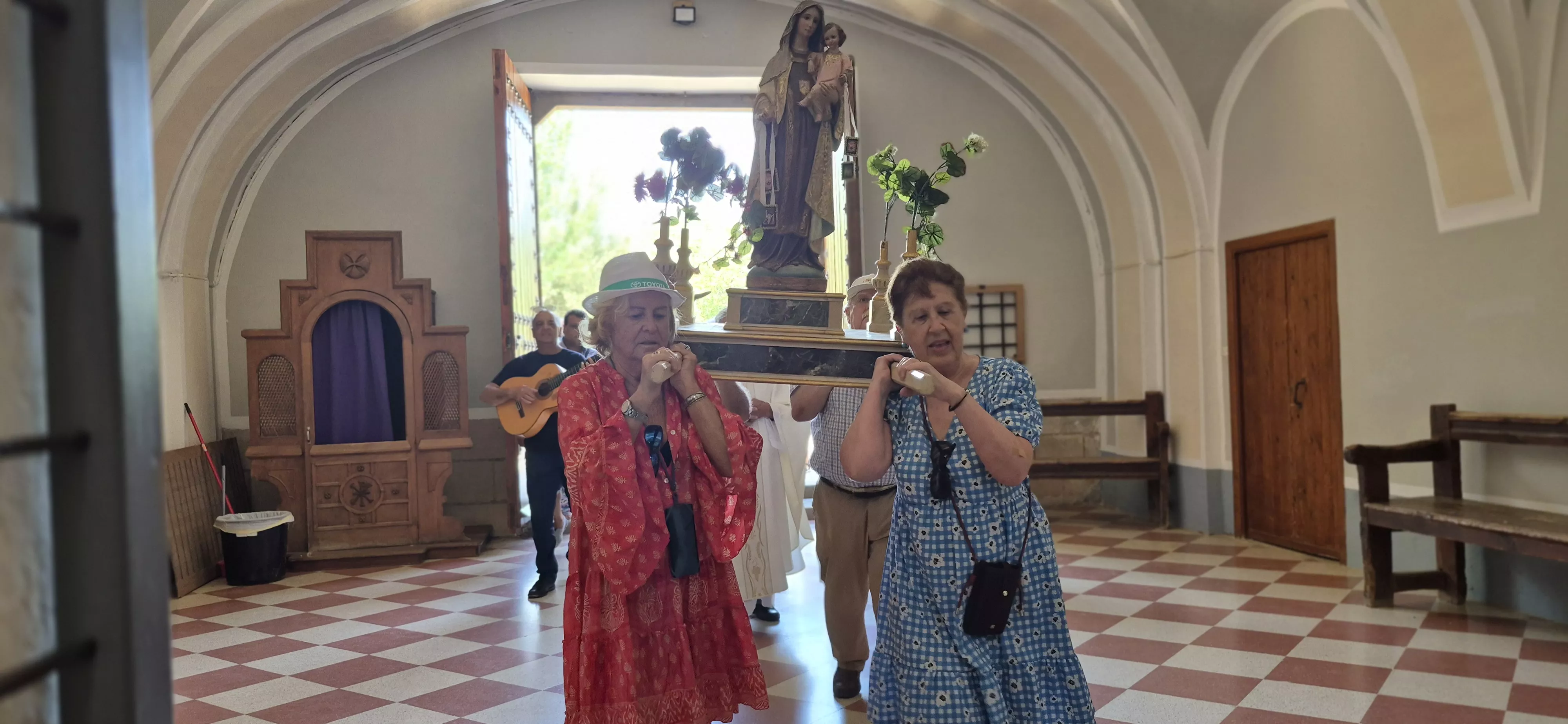 Romería de la Virgen del Carmen a Salas. Foto Myriam Martínez