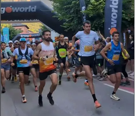 Salida de la Vuelta al Molino de Cerler