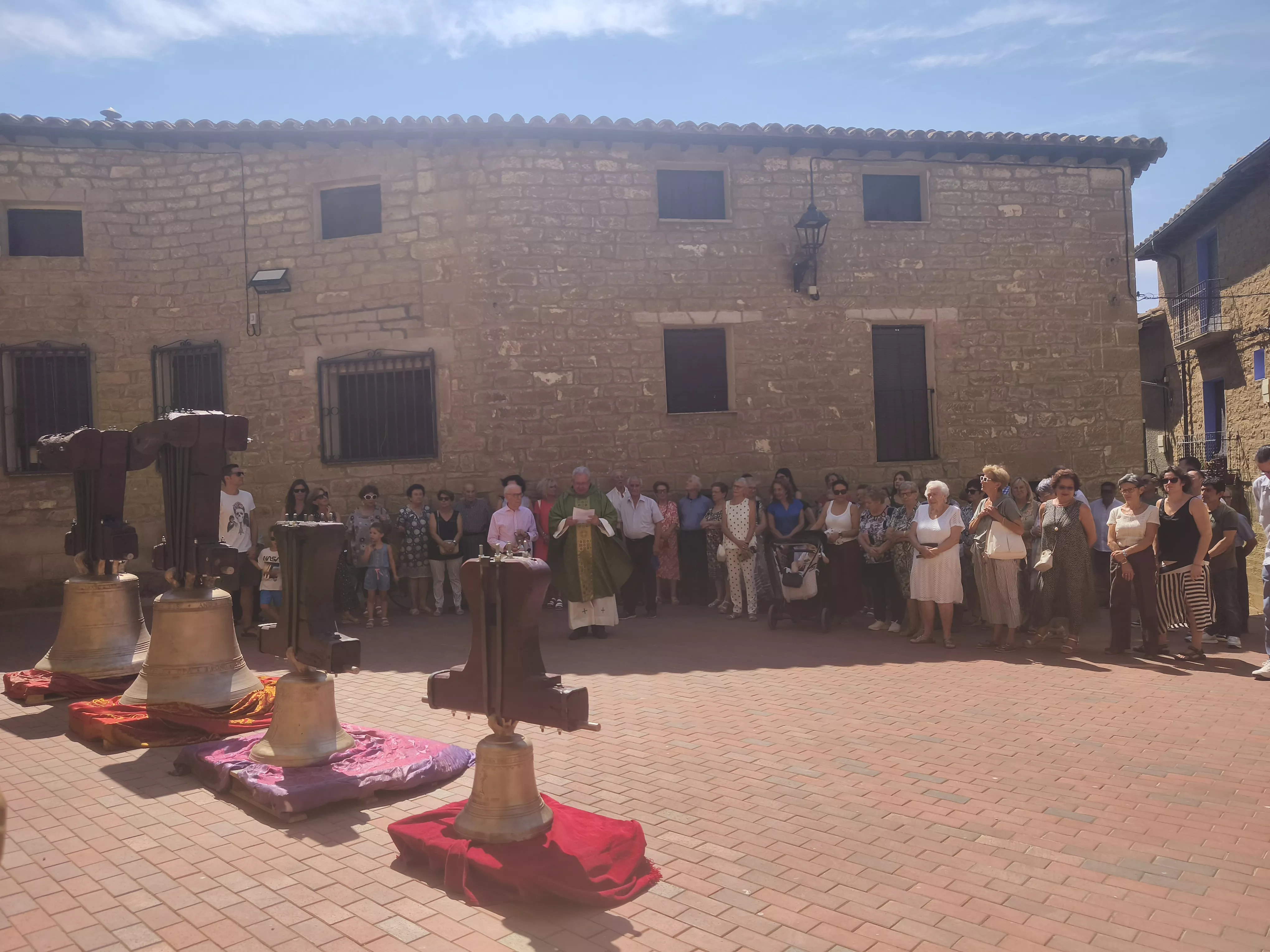 Prebendición de las campanas de Biscarrués