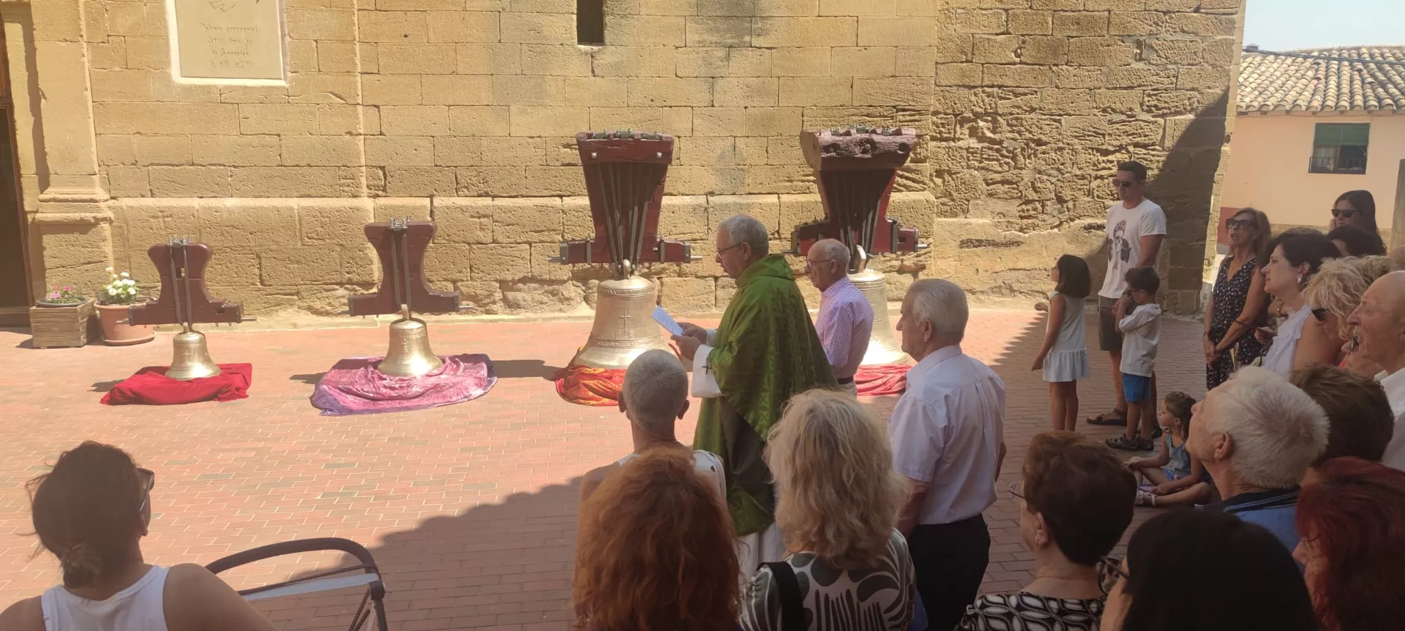 Prebendición de las campanas de Biscarrués