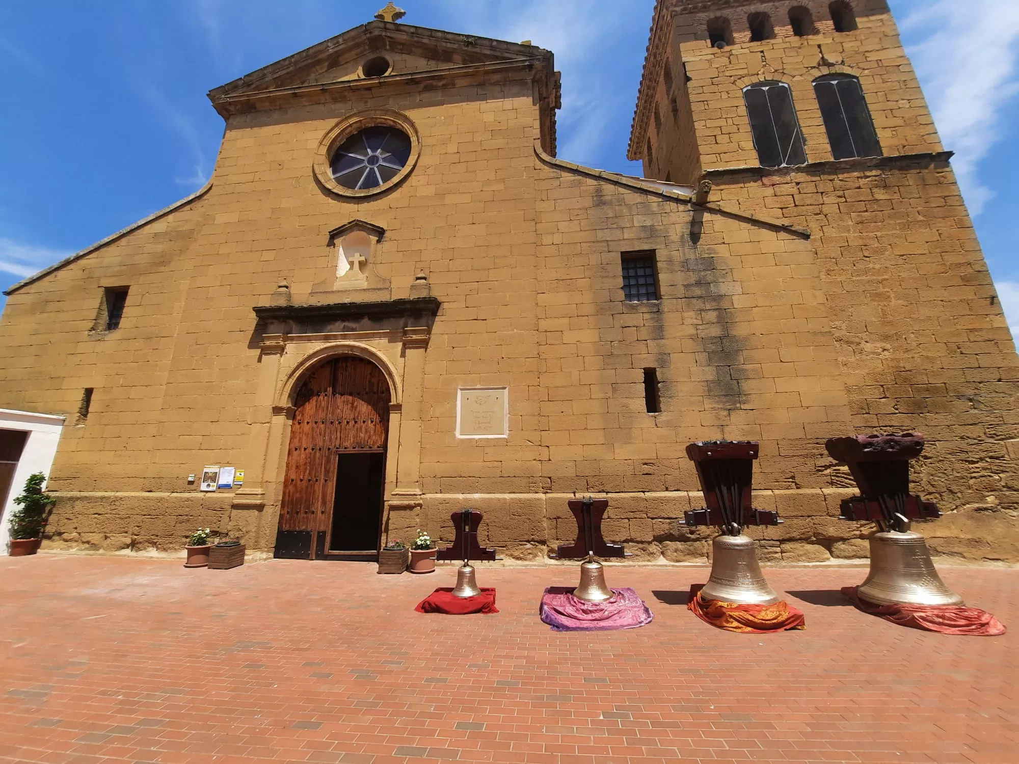 Prebendición de las campanas de Biscarrués