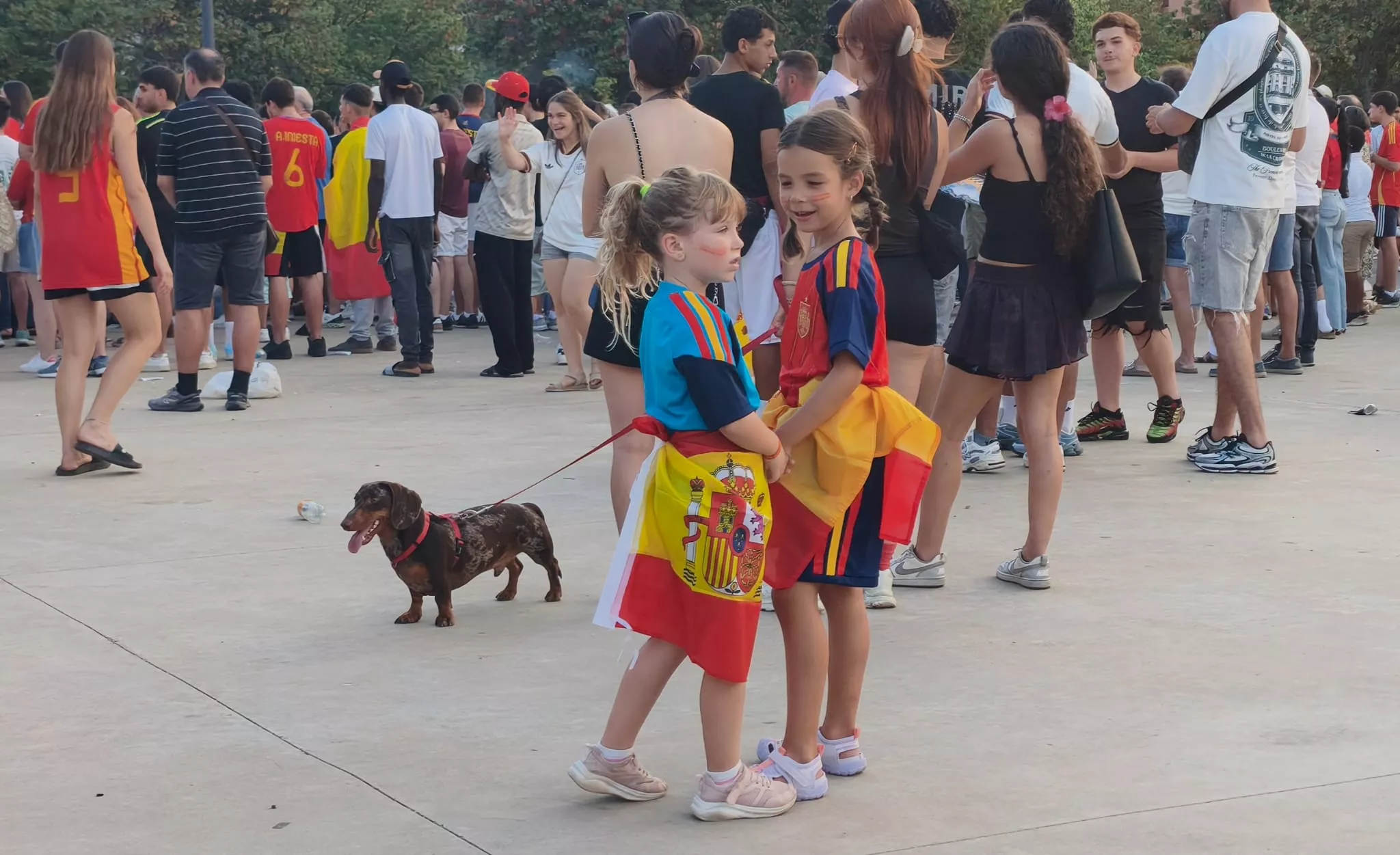 Animación en Huesca a la Selección Española en la final del Mundial. Foto María José Sampietro