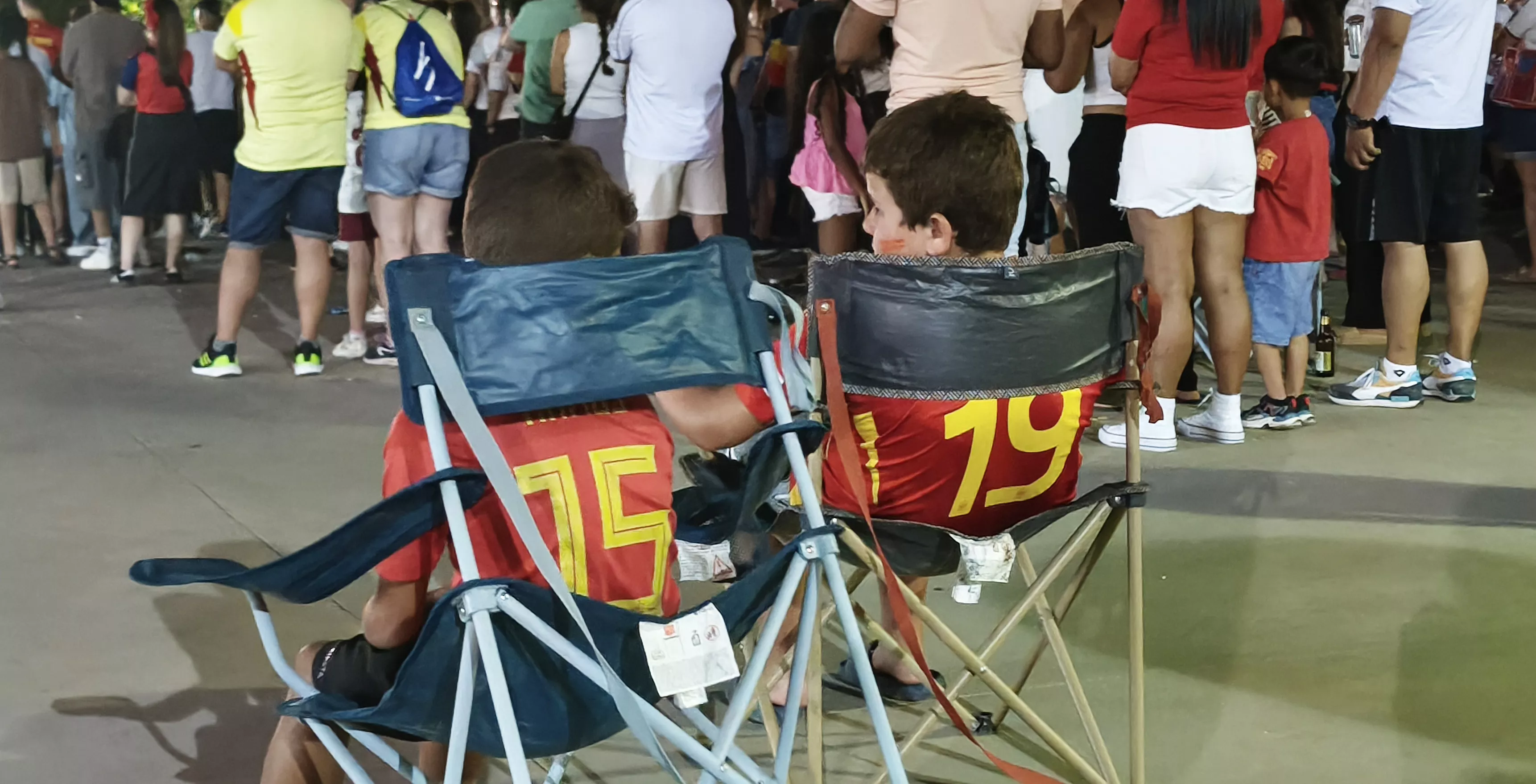 Animación en Huesca a la Selección Española en la final del Mundial. Foto María José Sampietro