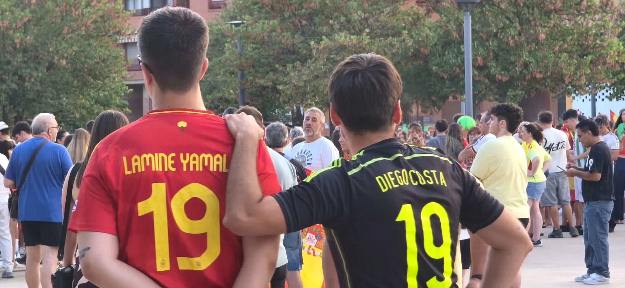 Animación en Huesca a la Selección Española en la final del Mundial. Foto María José Sampietro