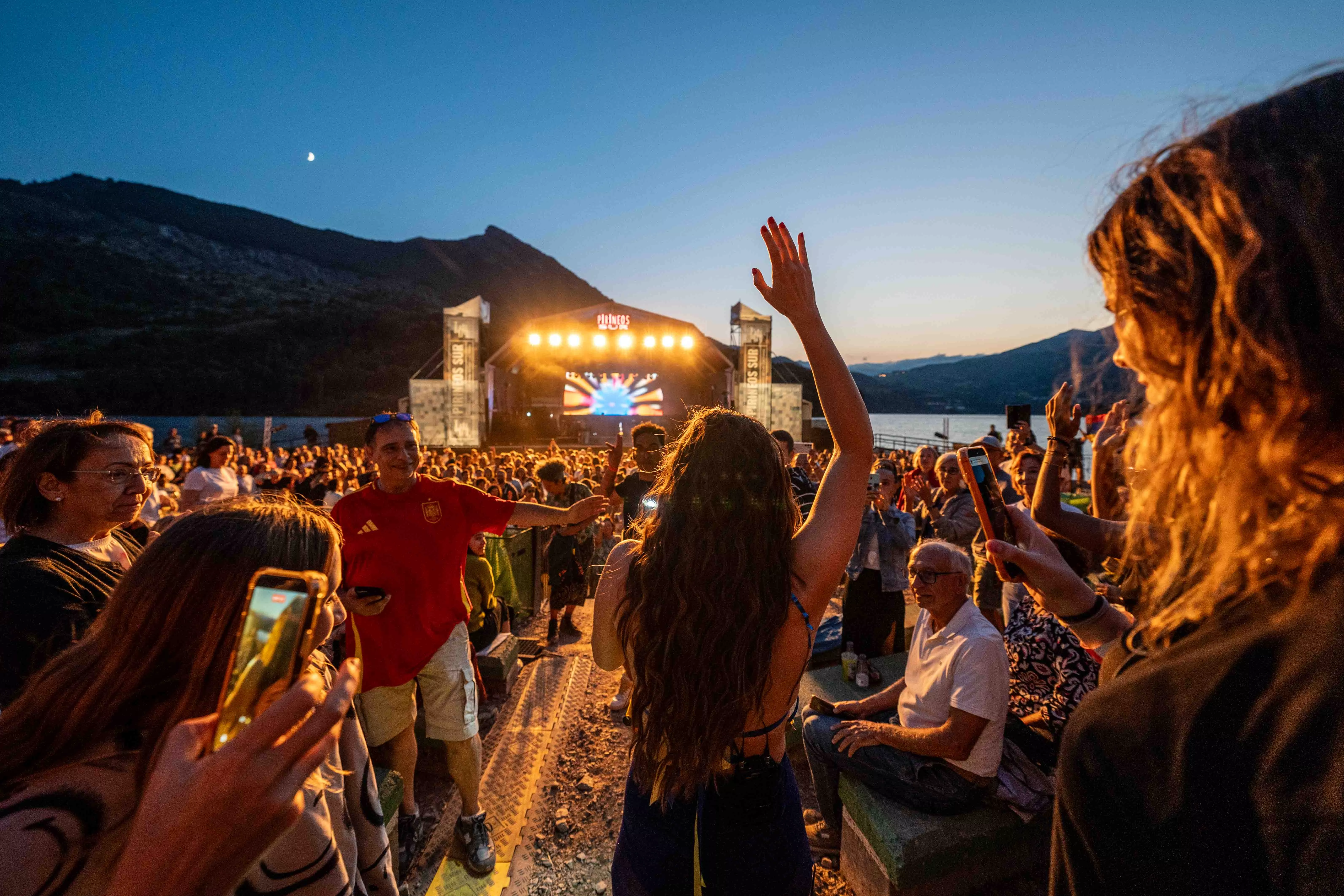 Rubén Blades, Monsieur Periné y Melanie Santiler en Pirineos Sur. Foto Pilar Villuendas