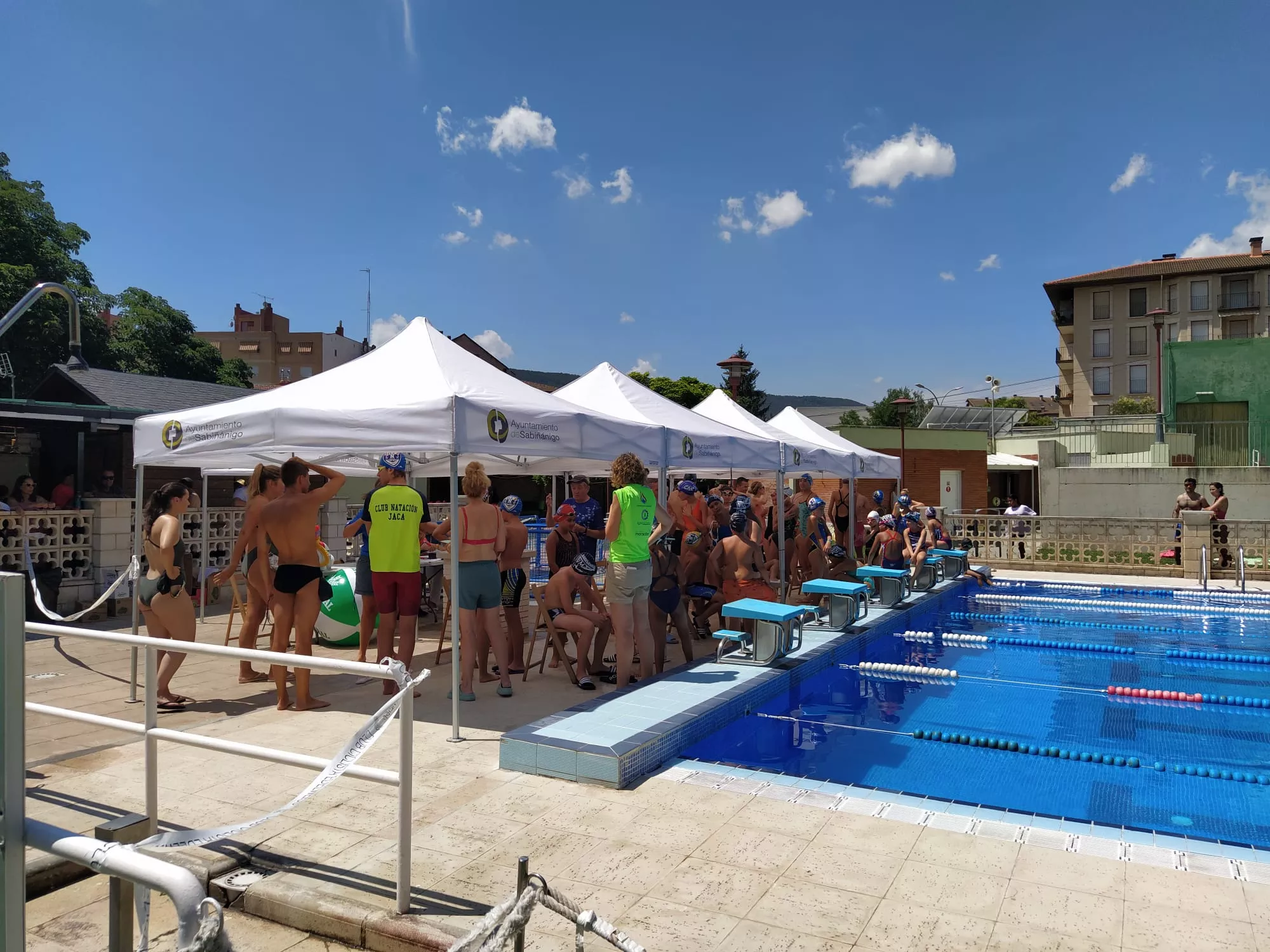 Un buen ambiente presidió el Trofeo Fiestas de Santiago en Sabiñánigo.
