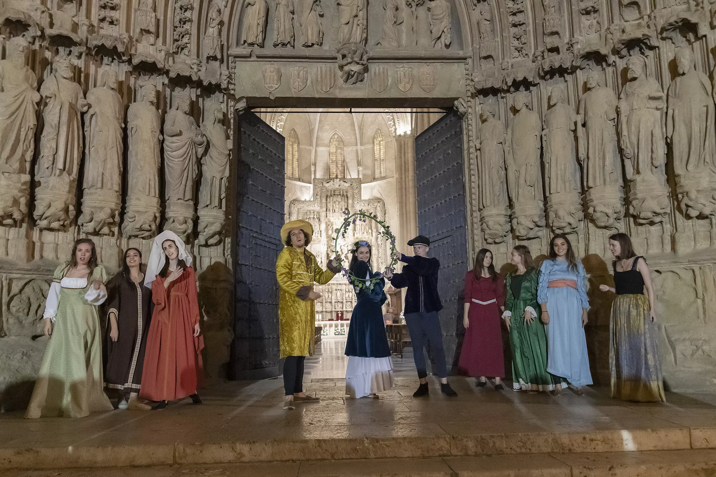  Jóvenes de cinco países darán vida a las leyendas de Huesca con una ruta teatralizada por el casco histórico.