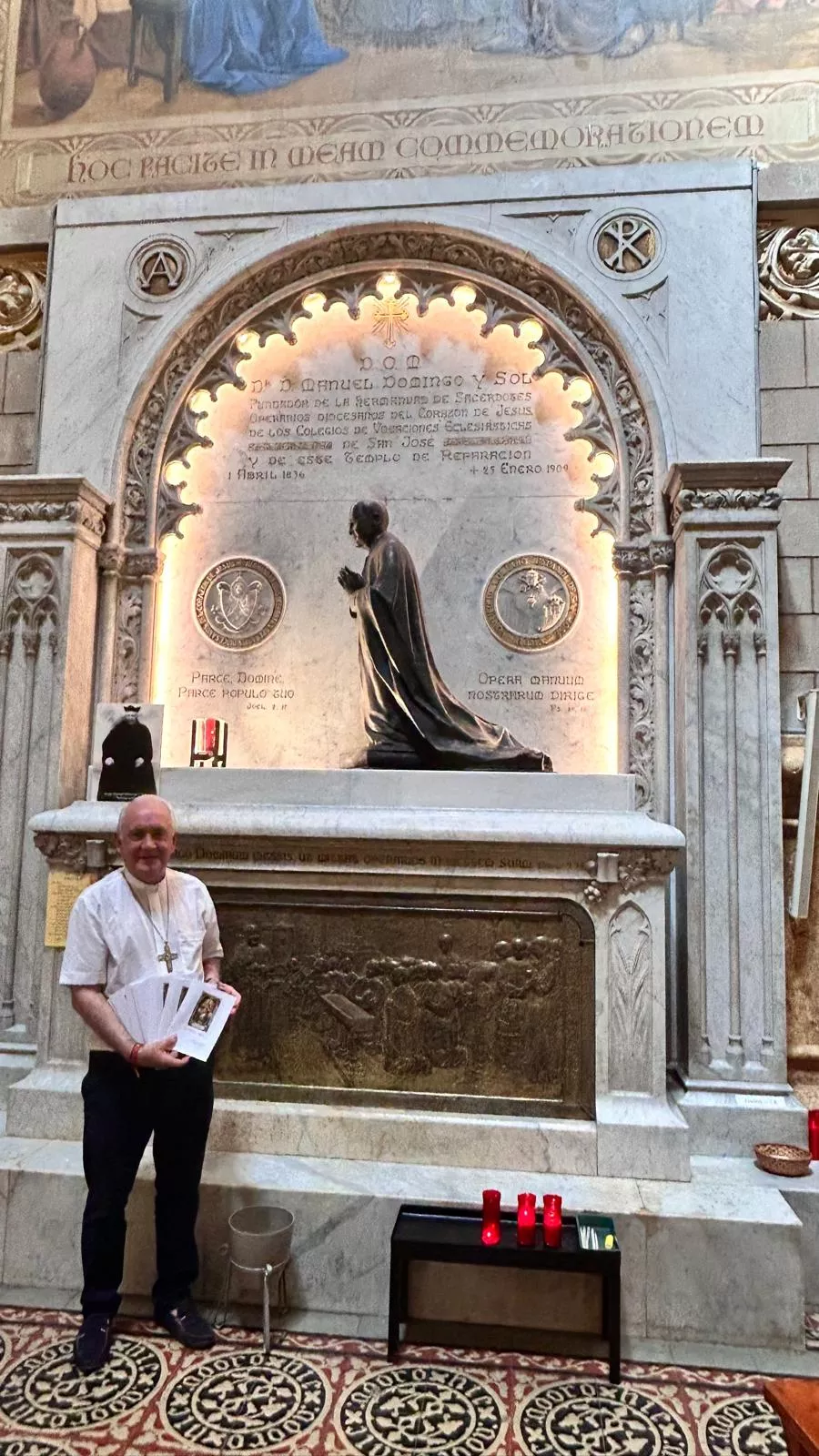 Monseñor Ángel Pérez Pueyo en el templo de la Reparación en Tortosa