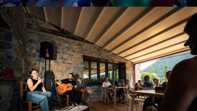 Música en los establecimientos de Villanúa