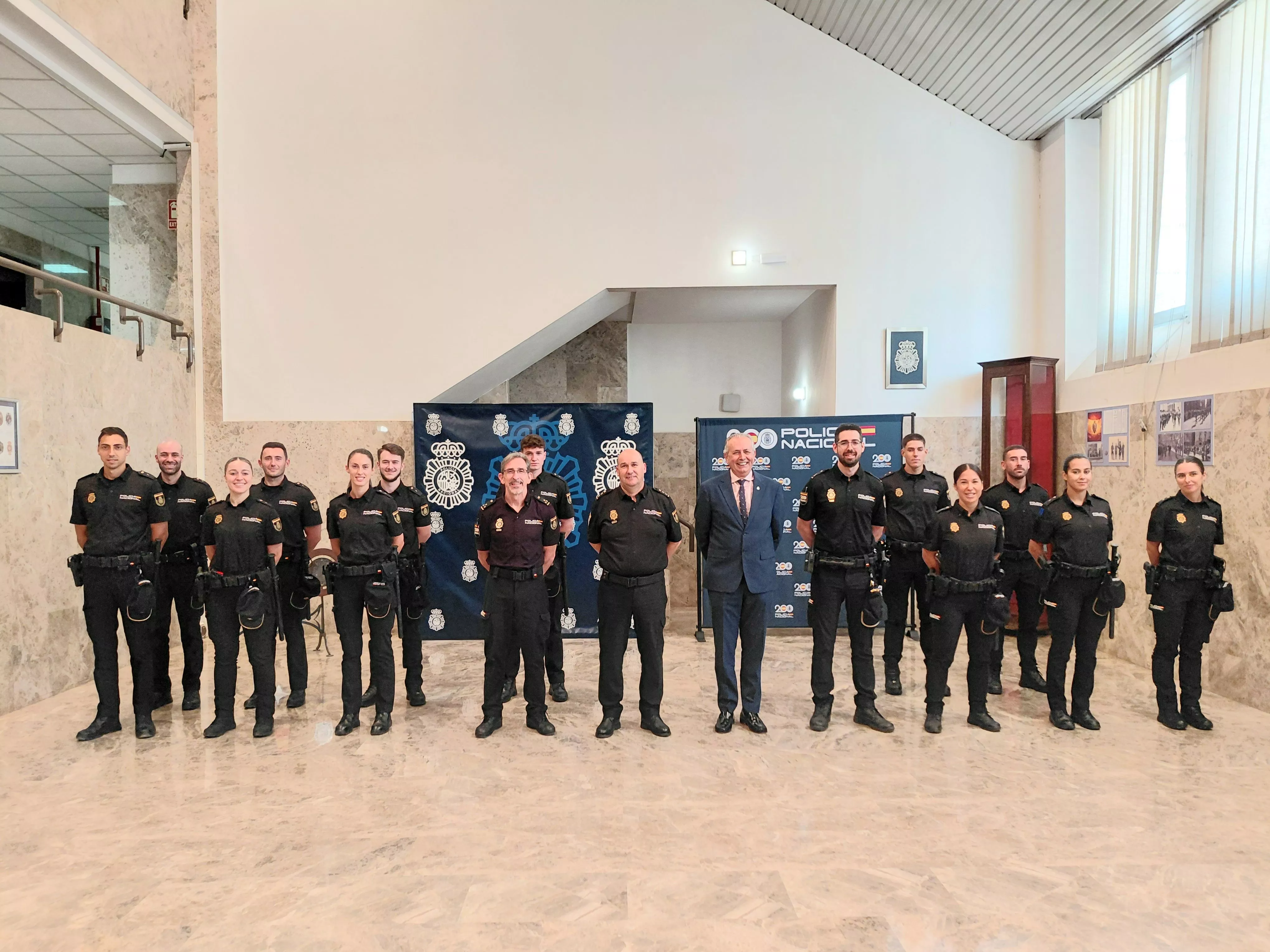 Los nuevos agentes de Policía Nacional con José Carlos Campo y Luis Fernando Ascaso