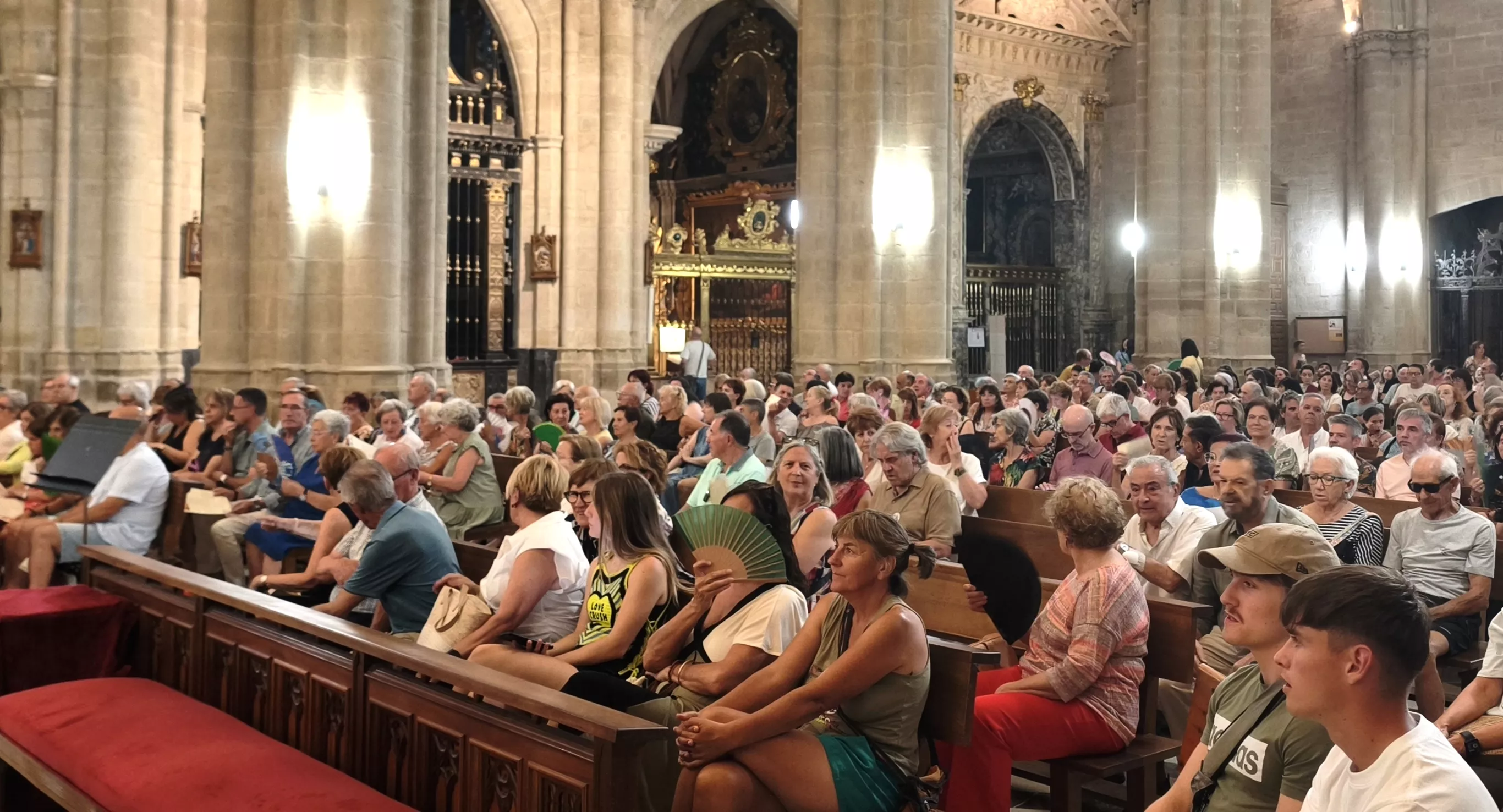 Concierto de la Joven Orquesta Sinfónica de Wigan en la Catedral de Huesca. Foto María José Sampietro