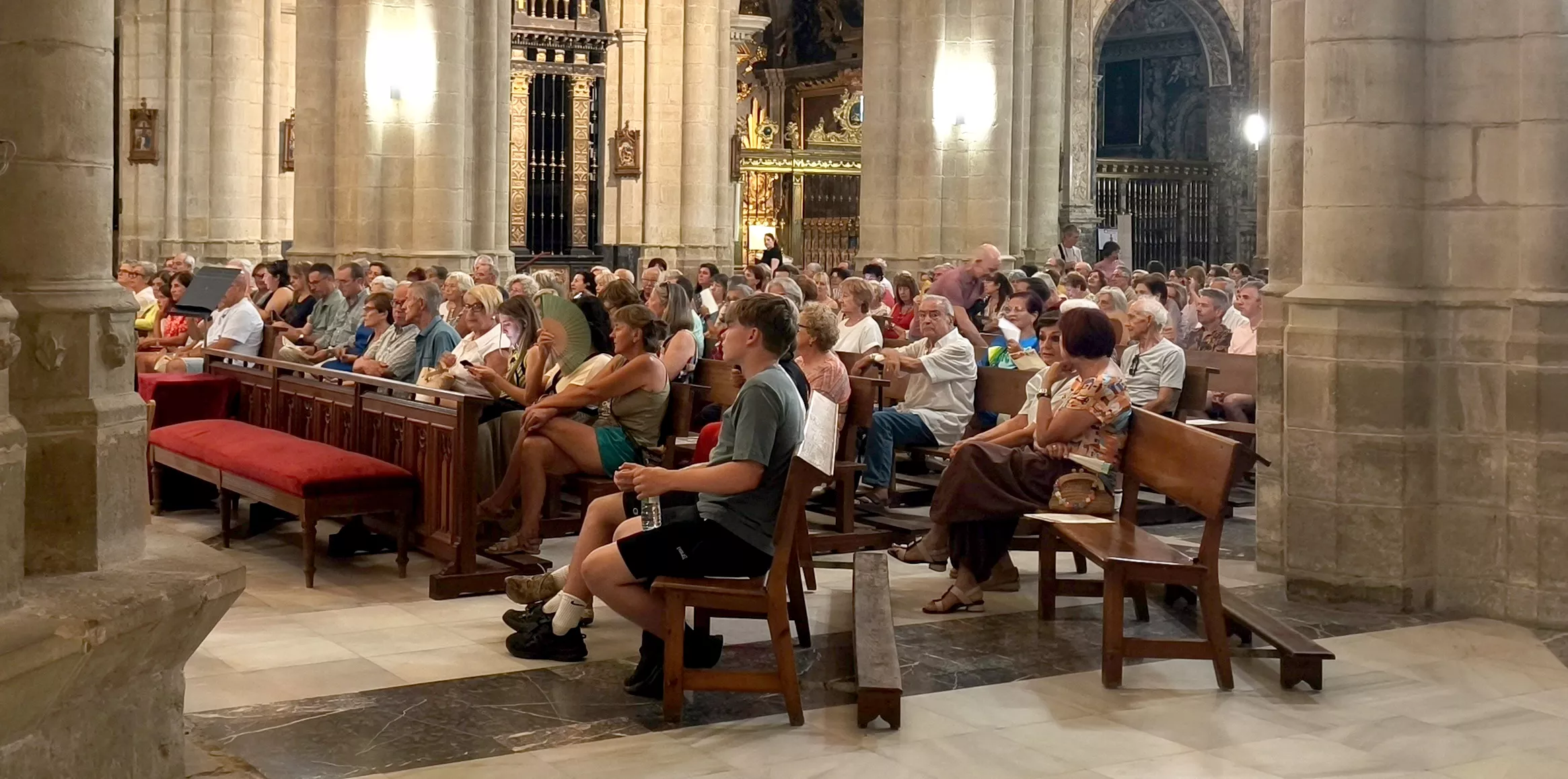 Concierto de la Joven Orquesta Sinfónica de Wigan en la Catedral de Huesca. Foto María José Sampietro