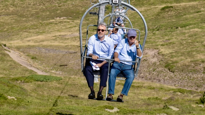 Acceso al telesilla Pastores donde llegará la telecabina desde Candanchú. Acceso al telesilla Pastores donde llegará la telecabina desde Candanchú.