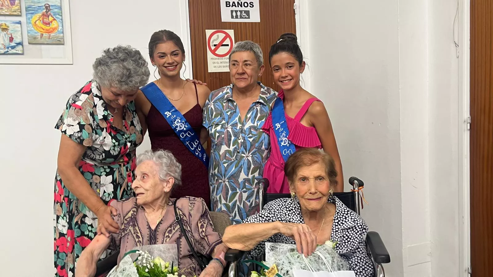 Presentación de mairalesas y homenaje a centenarias en el Barrio de Santiago de Huesca. Foto Mercedes Manterola