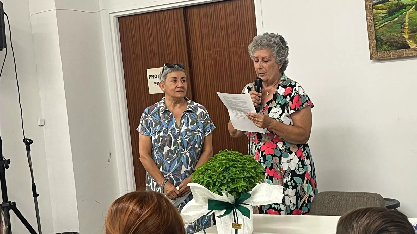 Presentación de mairalesas y homenaje a centenarias en el Barrio de Santiago de Huesca. Foto Mercedes Manterola