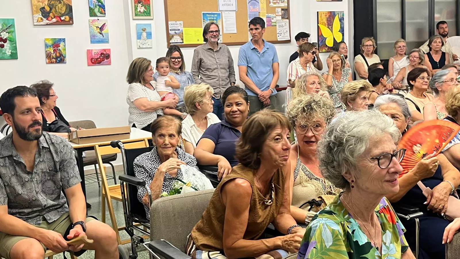 Presentación de mairalesas y homenaje a centenarias en el Barrio de Santiago de Huesca. Foto Mercedes Manterola