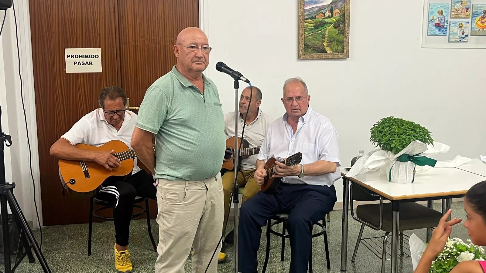 Presentación de mairalesas y homenaje a centenarias en el Barrio de Santiago de Huesca. Foto Mercedes Manterola