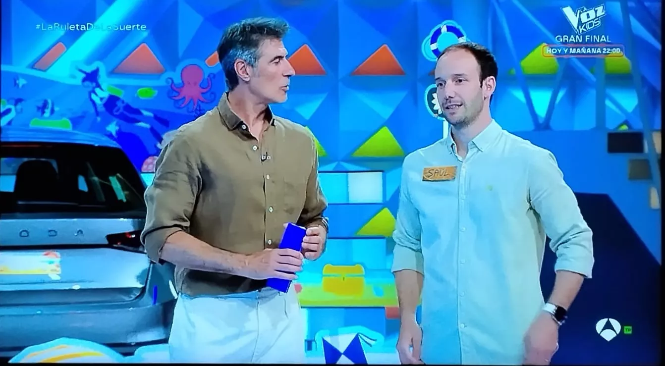 Jorge Fernández y el barbastrense Saúl en La Ruleta de la Suerte