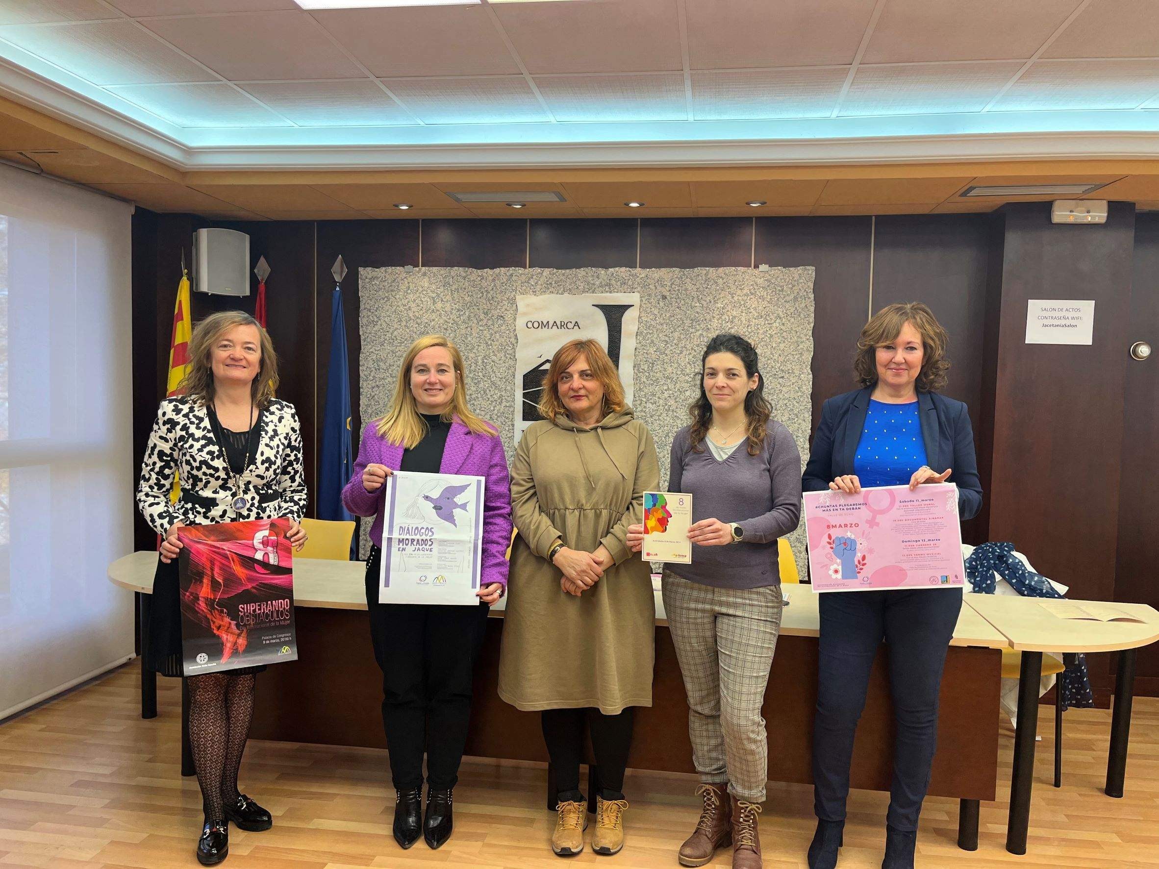 Participantes en la presentación de los actos previstos en la Jacetania por el 8M.