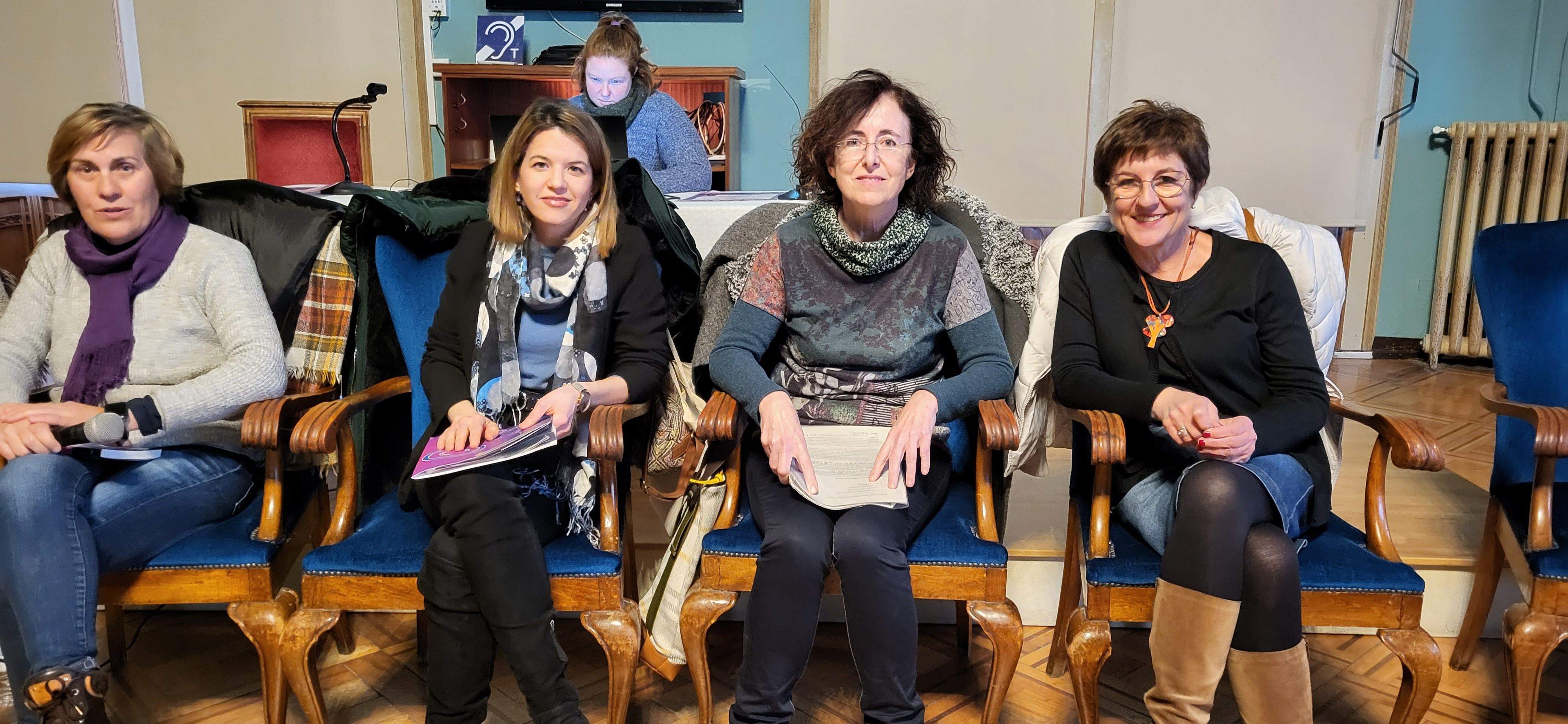 Carmen Almudévar, Paula Castro, Cristina de la Lafuente y Teresa Rey. Foto Myriam Martínez Carmen Almudévar, Paula Castro, Cristina de la Lafuente y Teresa Rey. Foto Myriam Martínez