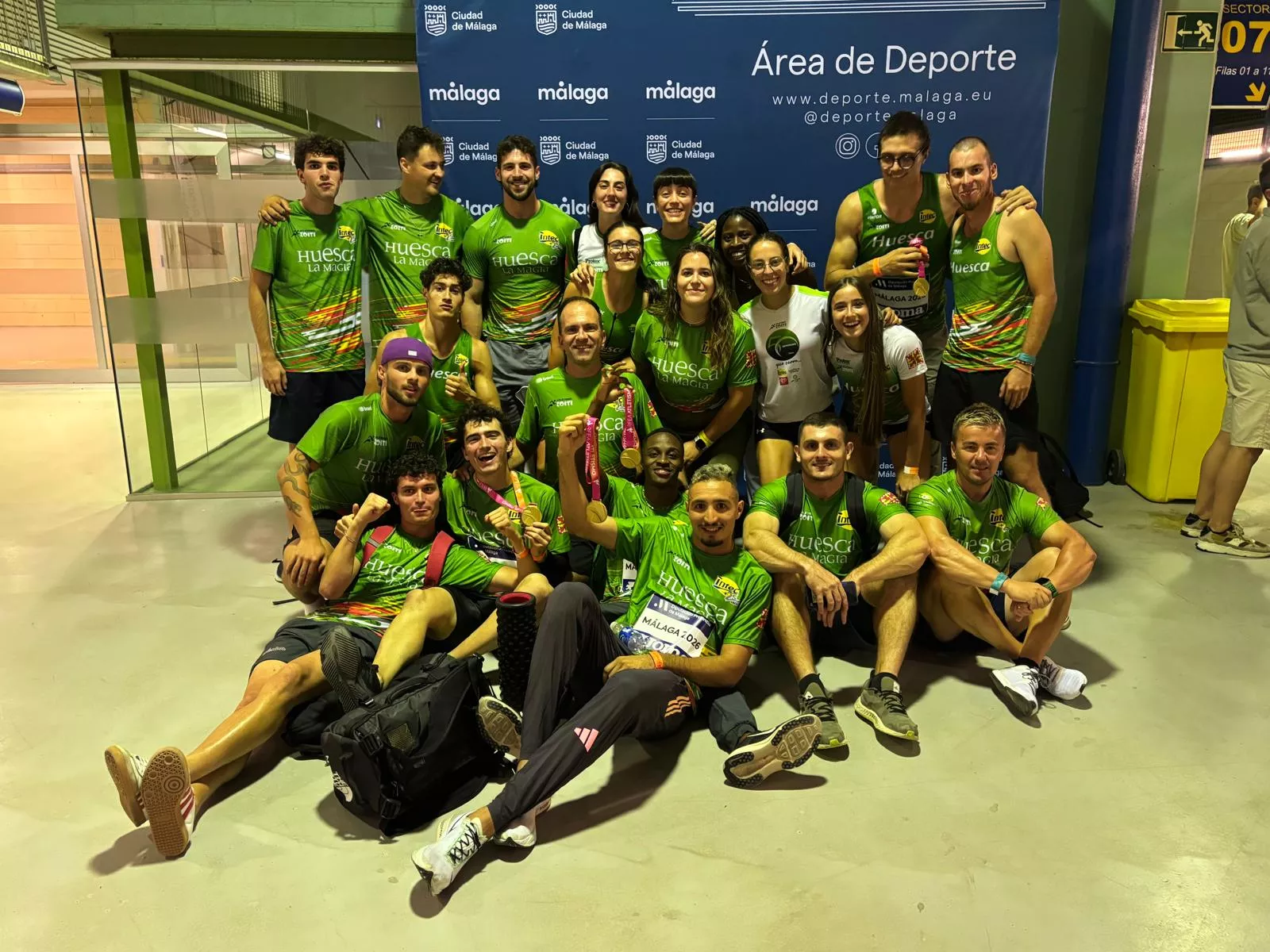 Intec-Zoiti y sus medallistas al completo