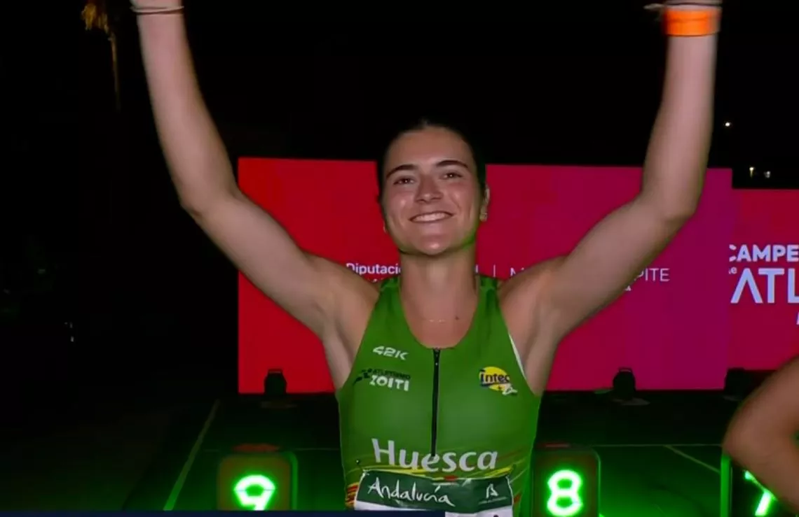 Luzía Lafarga, en la final de 100 vallas