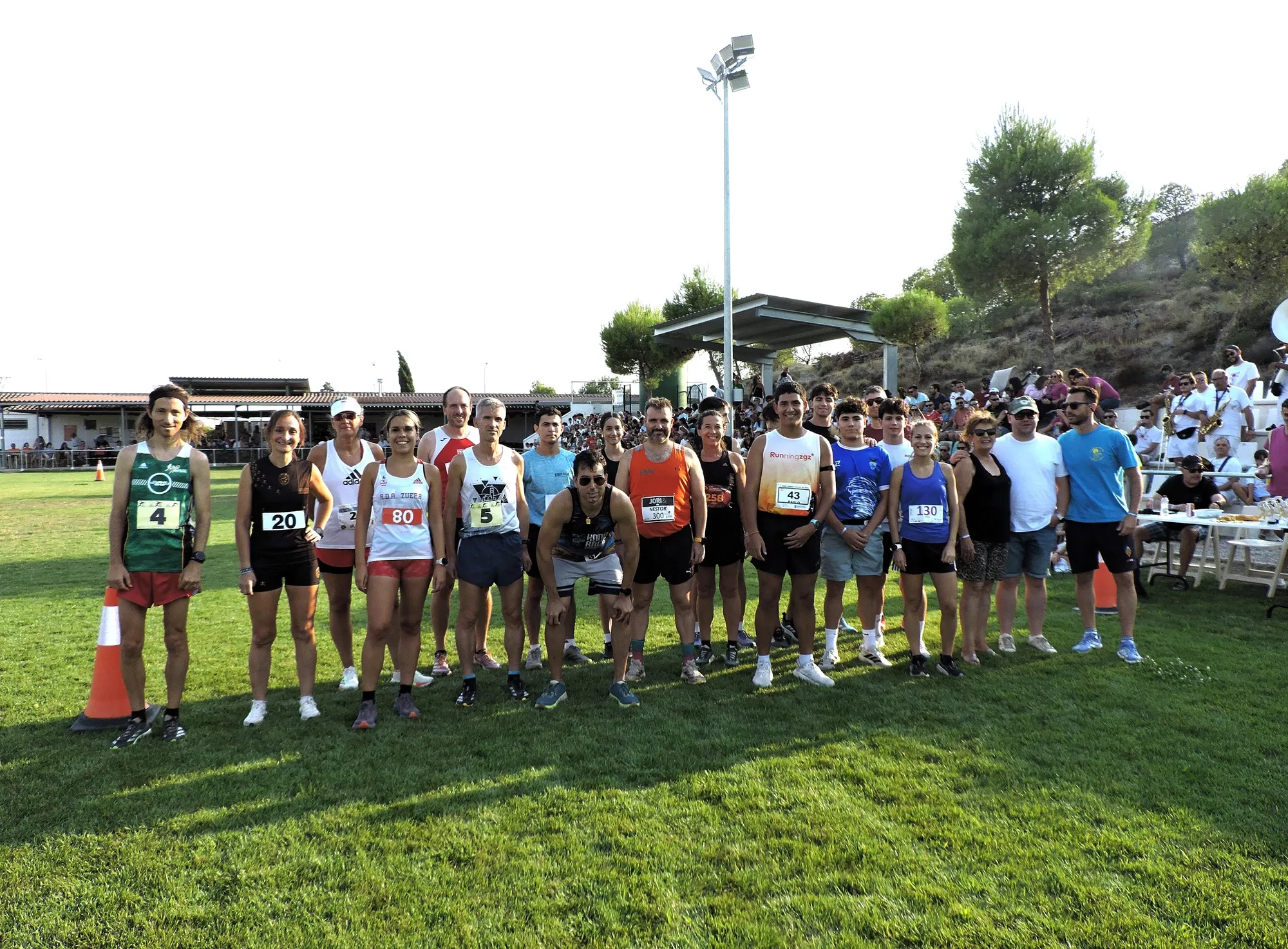 Participantes de la carrera pedestre absoluta