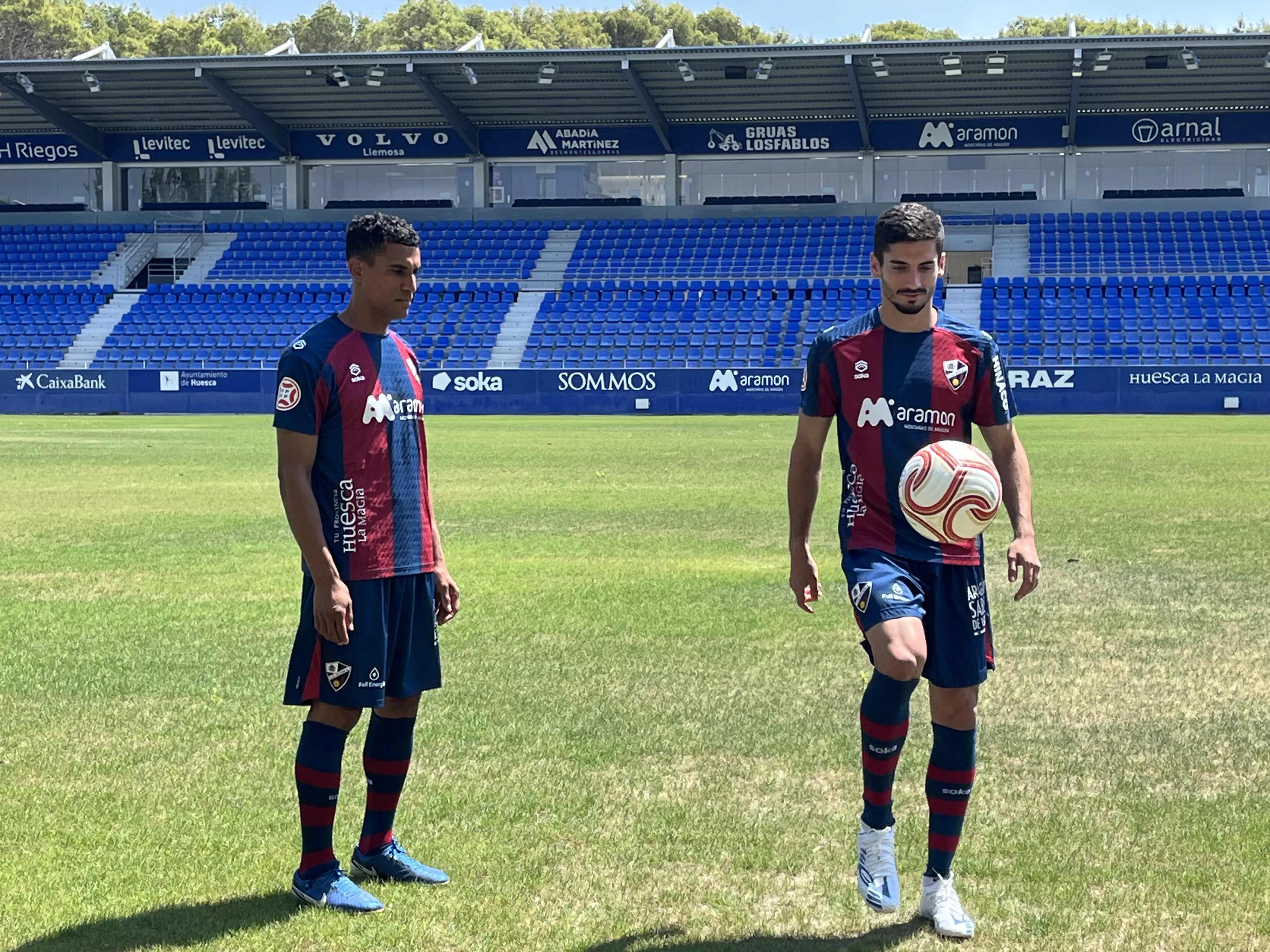Victor García y Pascu: “Cogemos la palabra ascenso y la miramos de frente”. Foto: Adri Mora