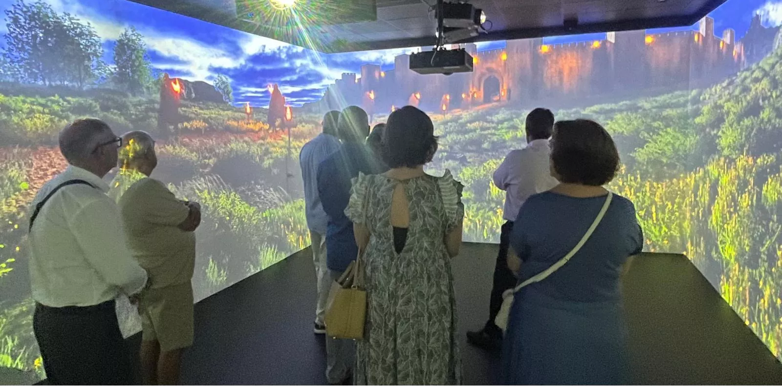 La Oficina de Turismo se renueva y estrena una sala inmersiva con la leyenda de la Campana. Foto Mercedes Manterola