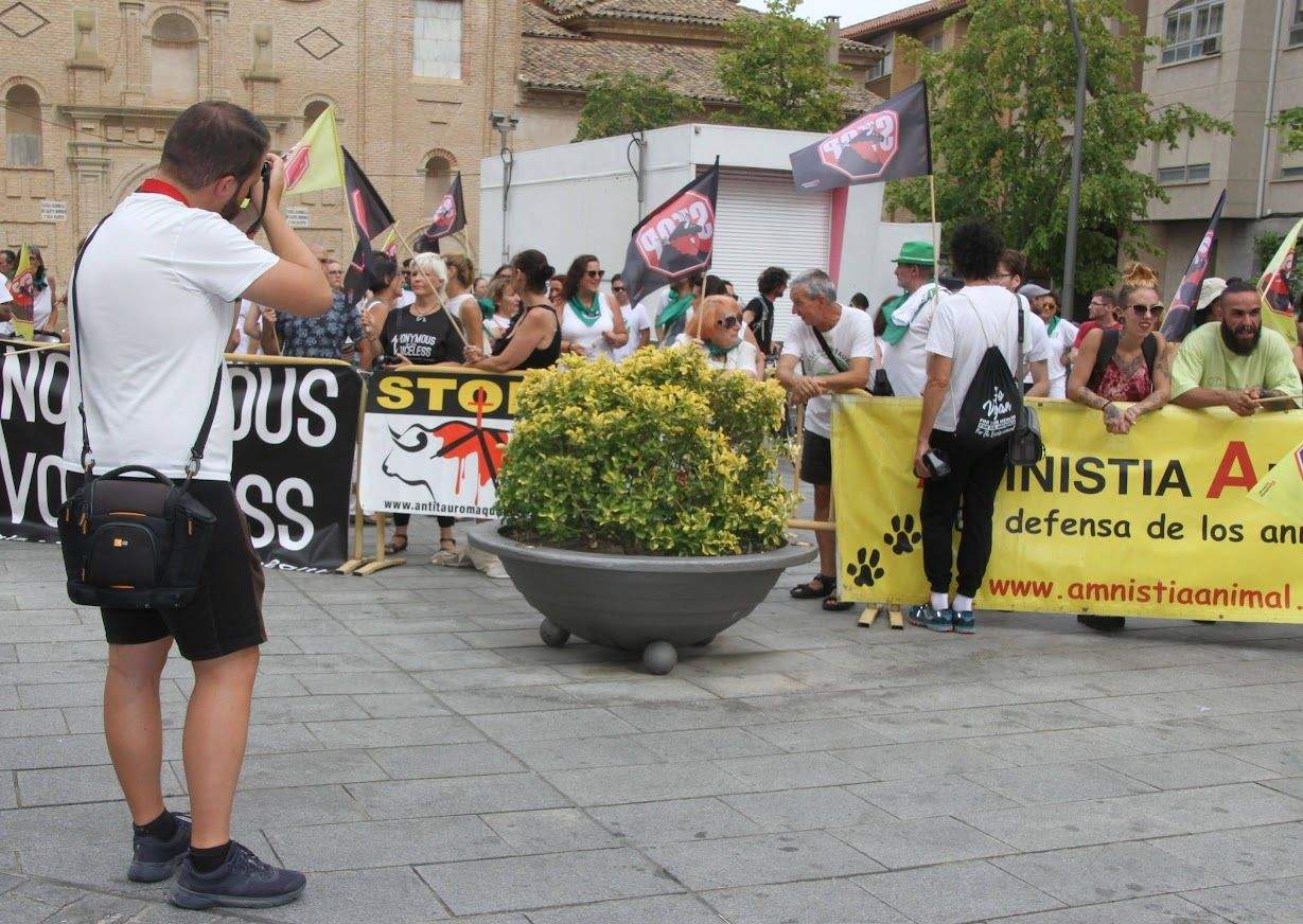 Manifestación antitaurina en San Lorenzo. Foto Carlos Neofato 