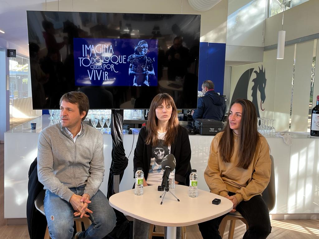 Josete Ortas, Azucena Garanto y Silvia Amorós, en la charla con la prensa de este martes sobre el Huesca Femenino. Foto: Adrián Mora