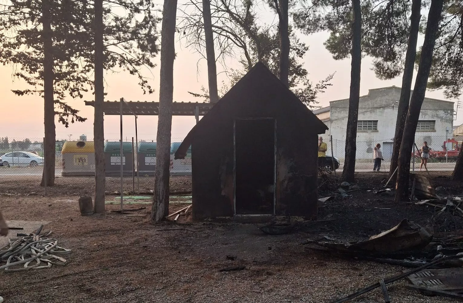 Varias caravanas han ardido en el incendio registrado en el camping de El Temple