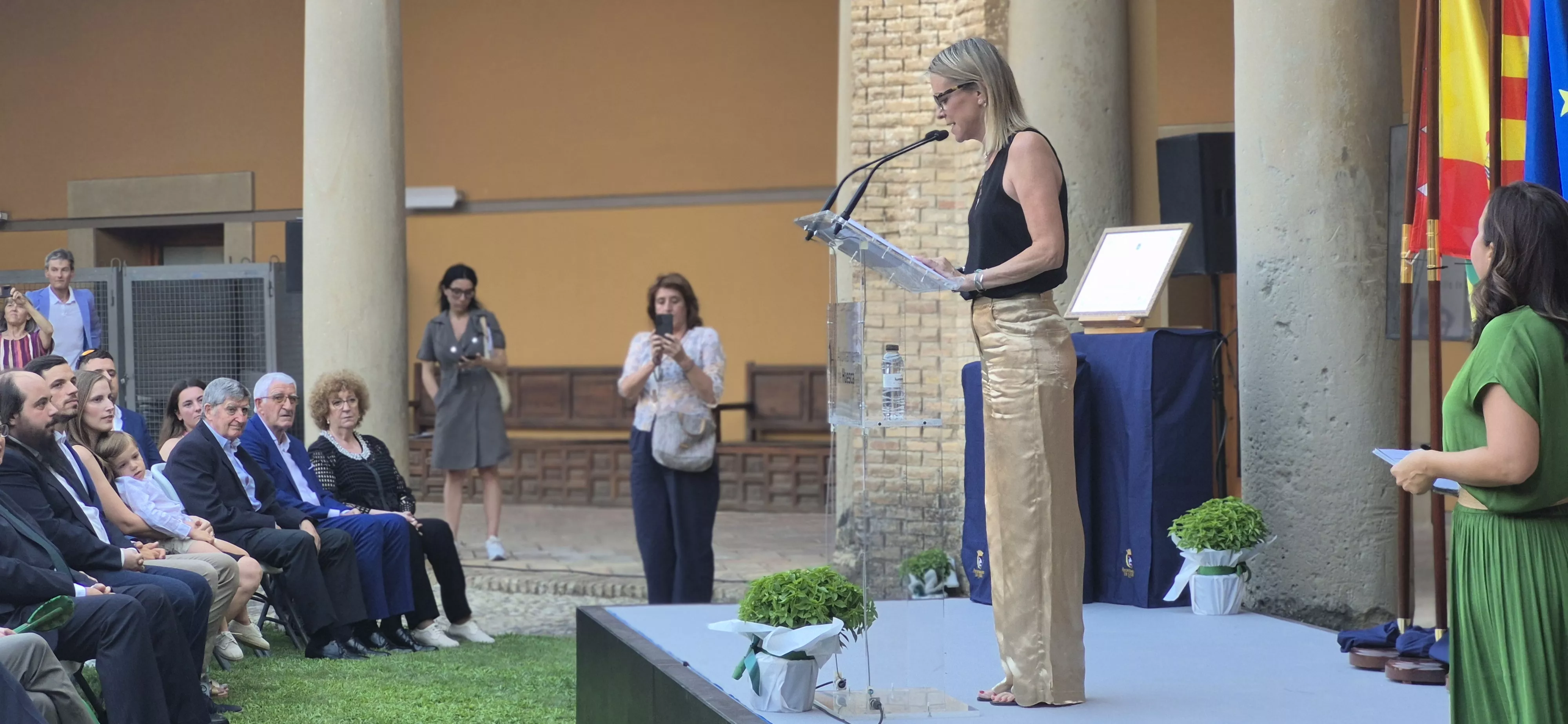 Entrega de la Parrilla de Oro a Ernesto Escar. Foto Myriam Martínez