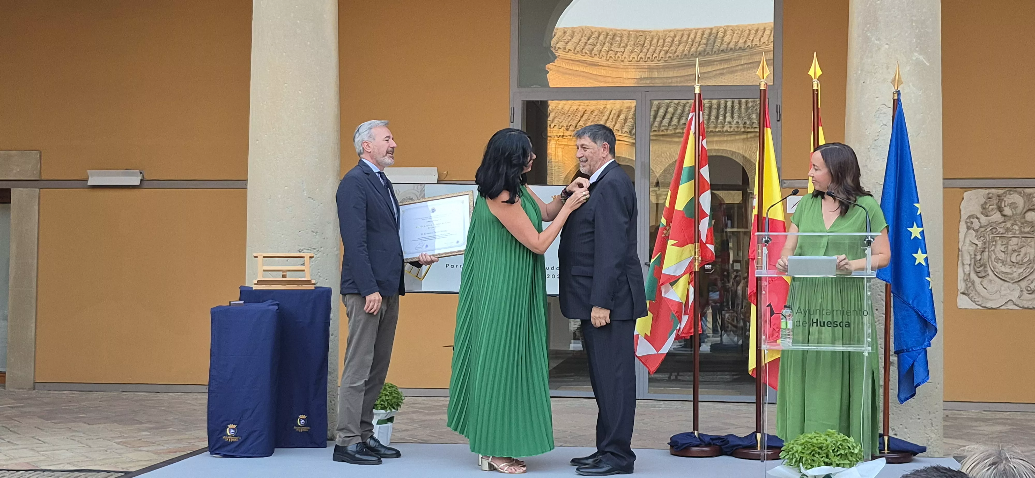 Entrega de la Parrilla de Oro a Ernesto Escar. Foto Myriam Martínez