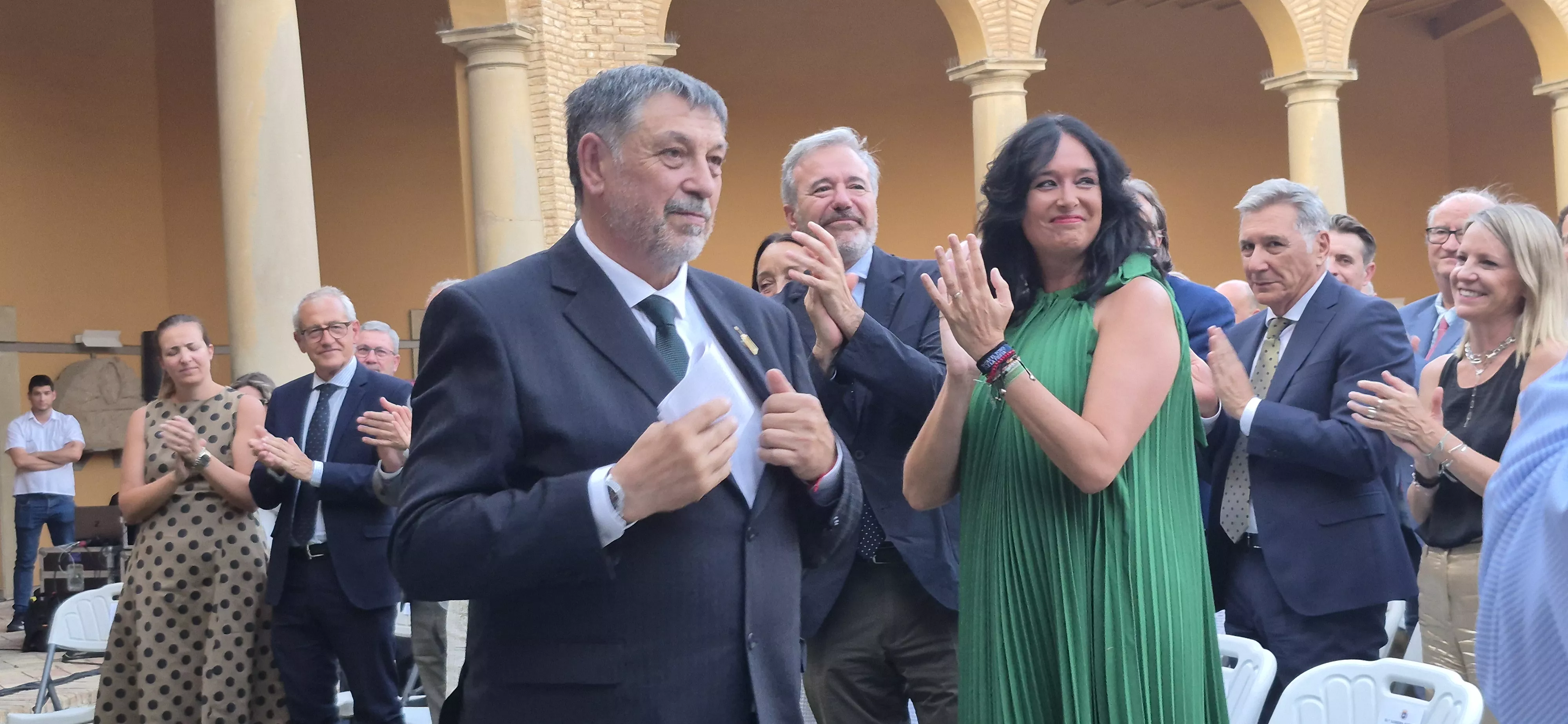 Entrega de la Parrilla de Oro a Ernesto Escar. Foto Myriam Martínez