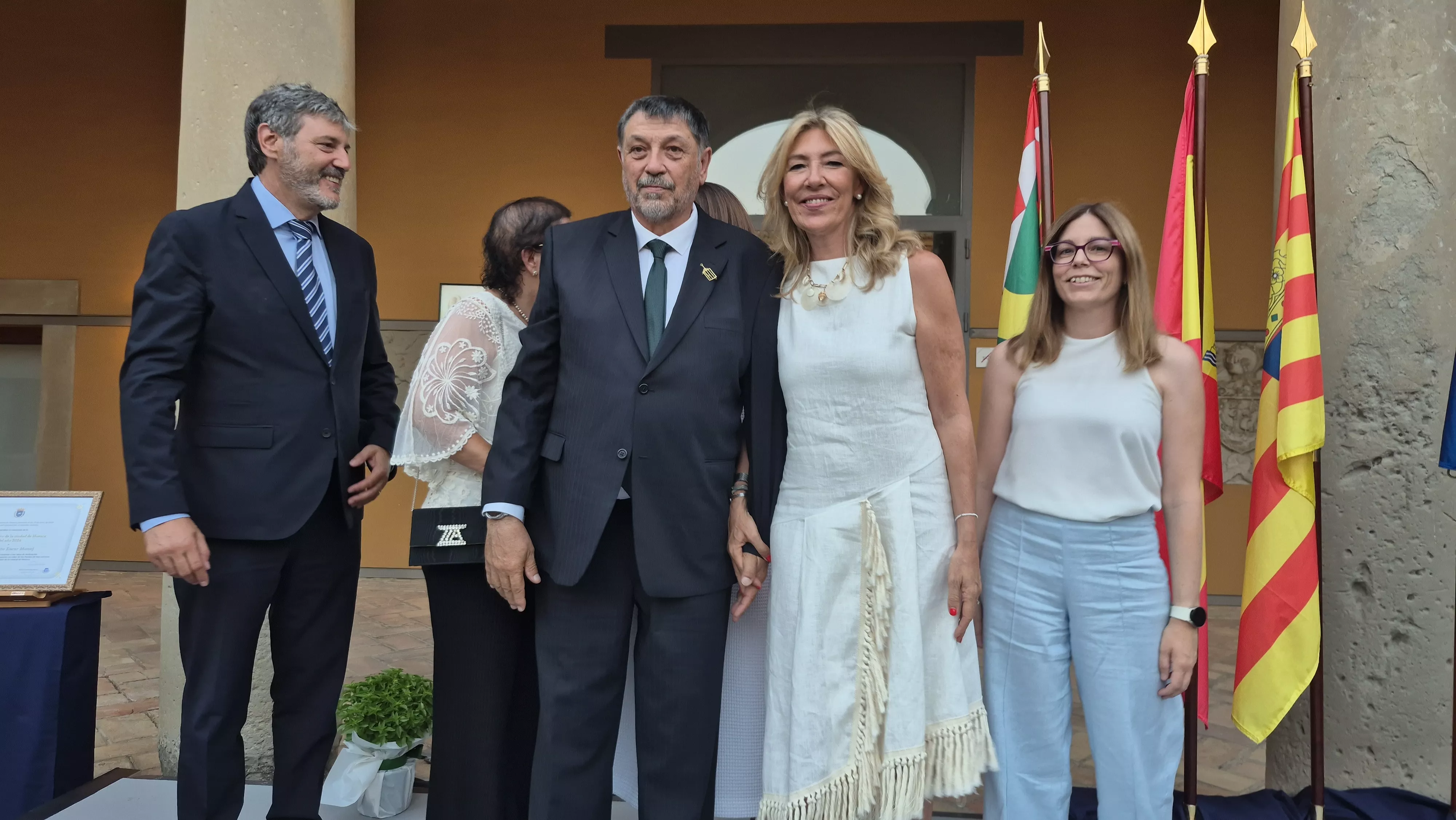 Entrega de la Parrilla de Oro a Ernesto Escar. Foto Myriam Martínez