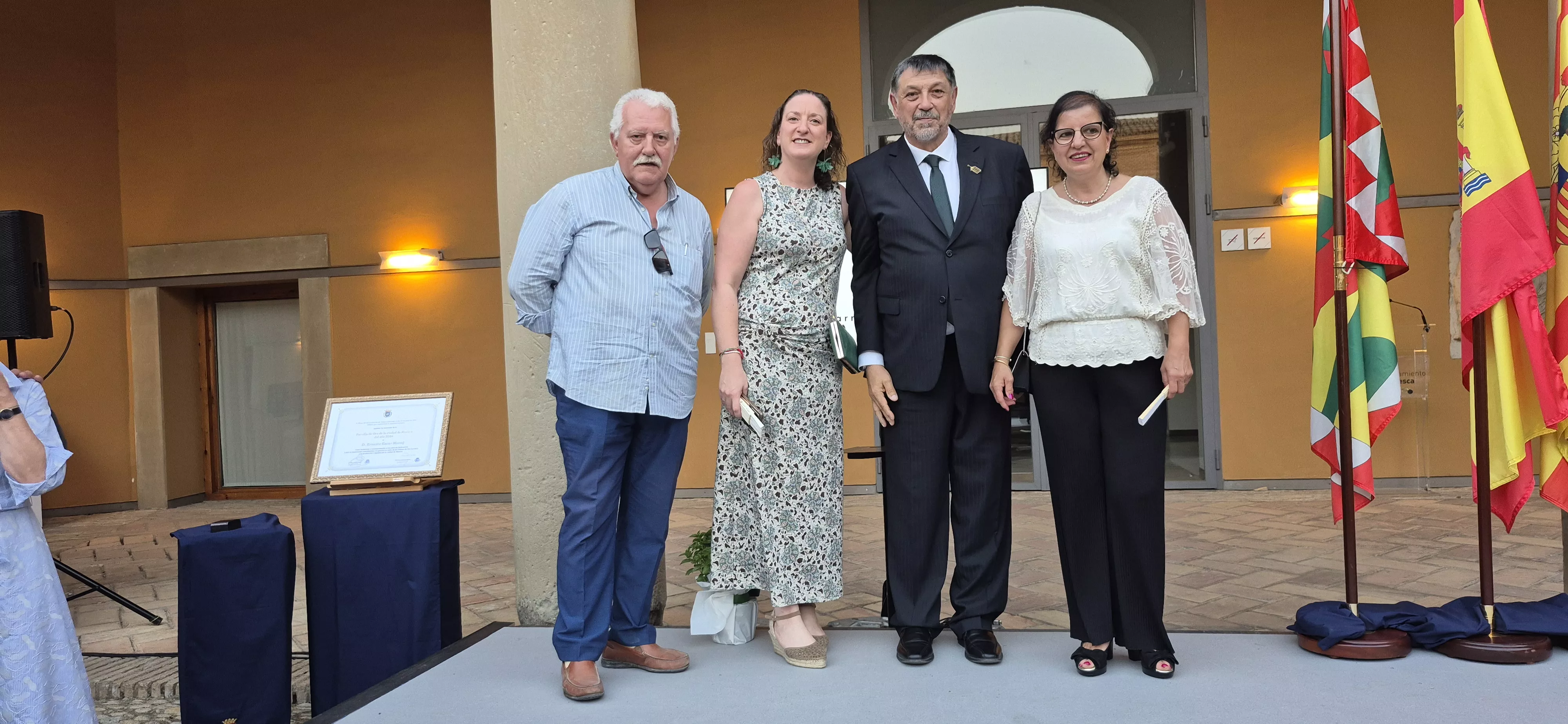 Entrega de la Parrilla de Oro a Ernesto Escar. Foto Myriam Martínez