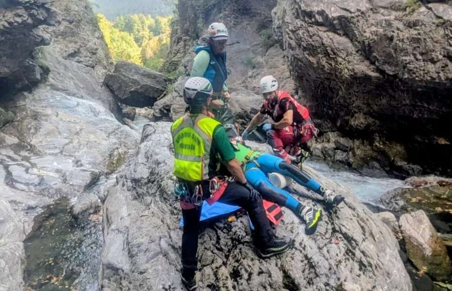 Barranquista herido en el Ordiso, dentro del Parque Nacional de Ordesa y Monte Perdido.
