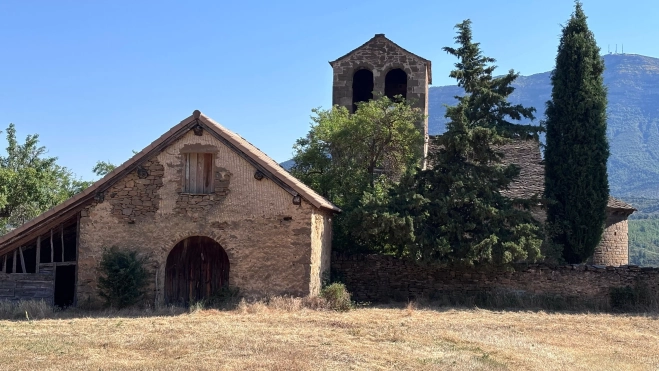 Iglesia San Juan Bautista de Allué.