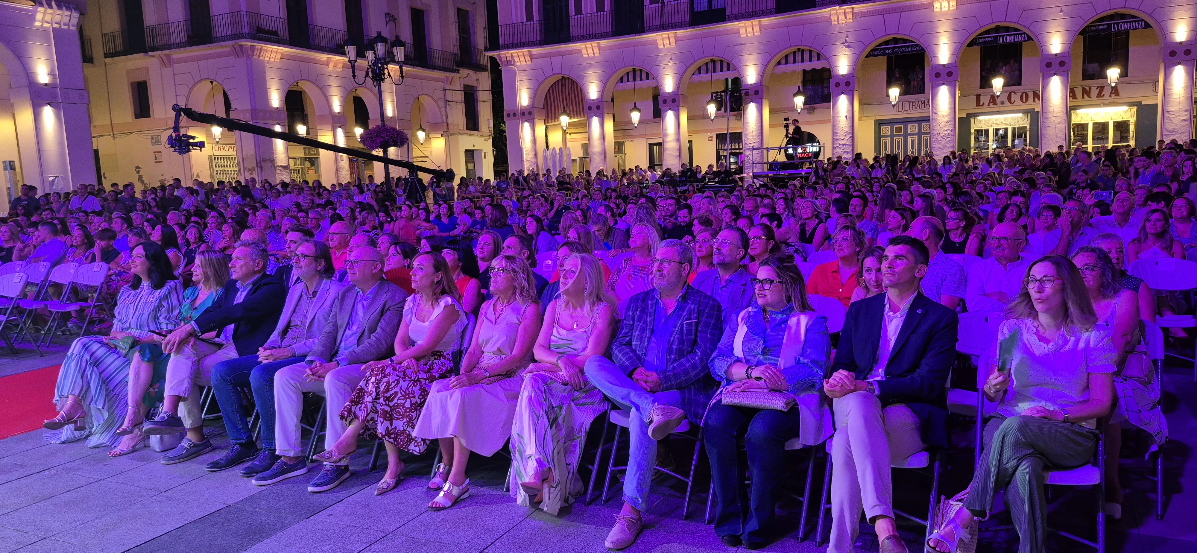 Presentación de las mairalesas y mainates 2026. Foto Myriam Martínez